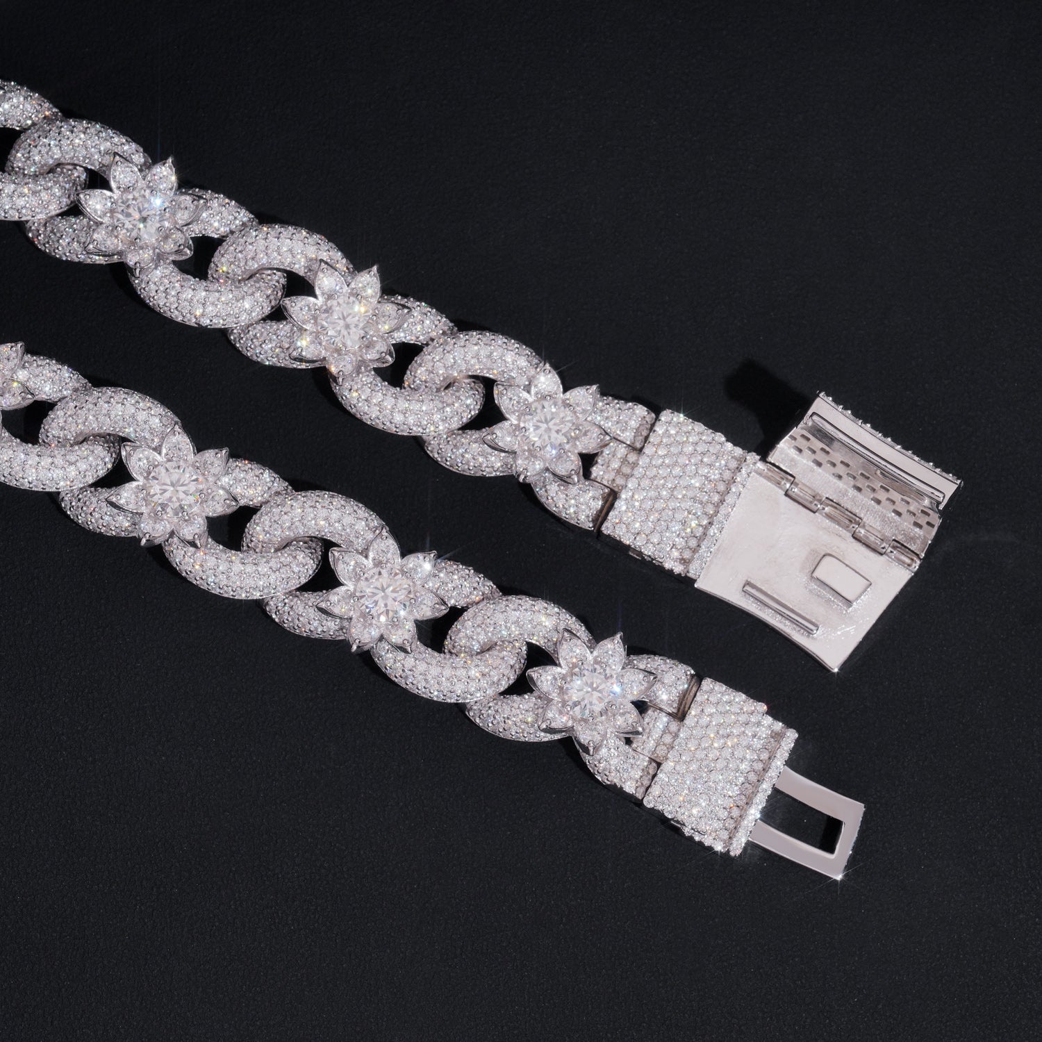 18MM Iced Out Diamond Flower Infinity Link Chain 14K Gold