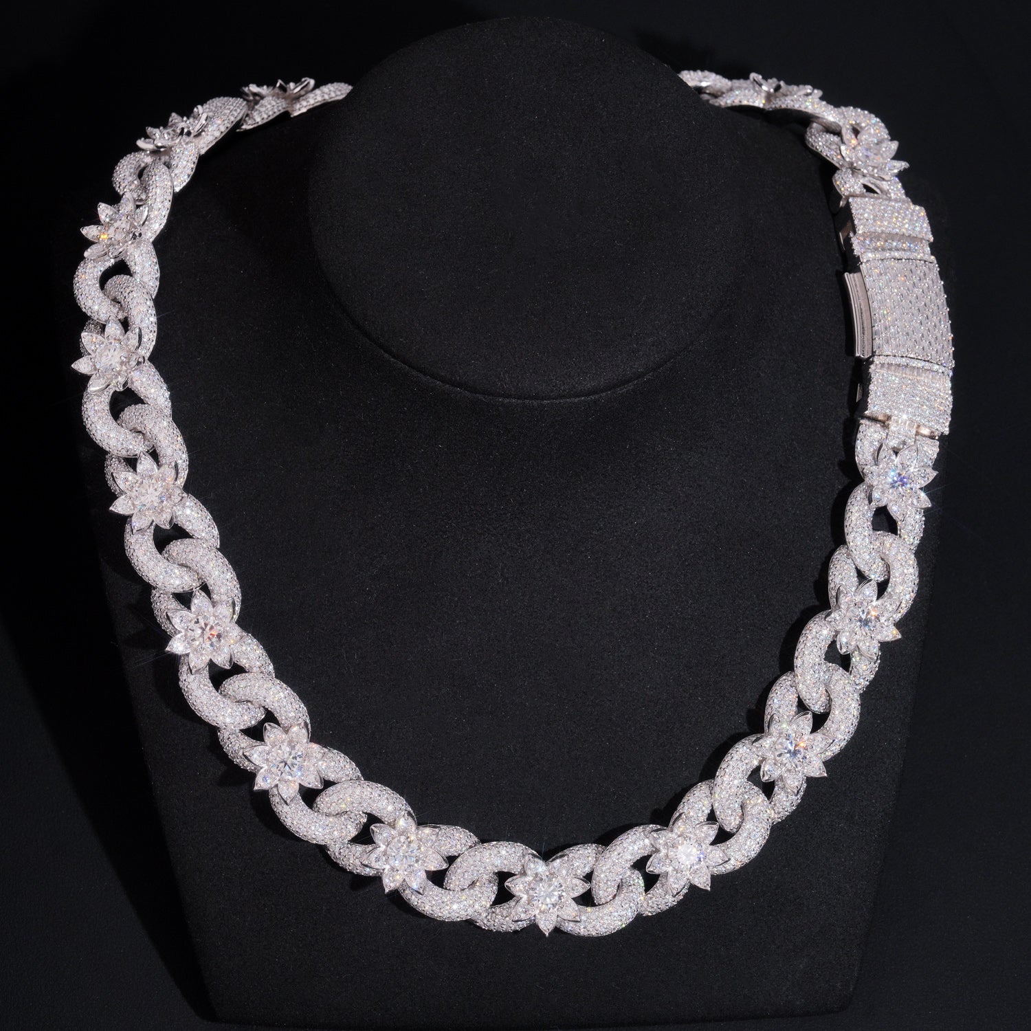 18MM Iced Out Diamond Flower Infinity Link Chain 14K Gold