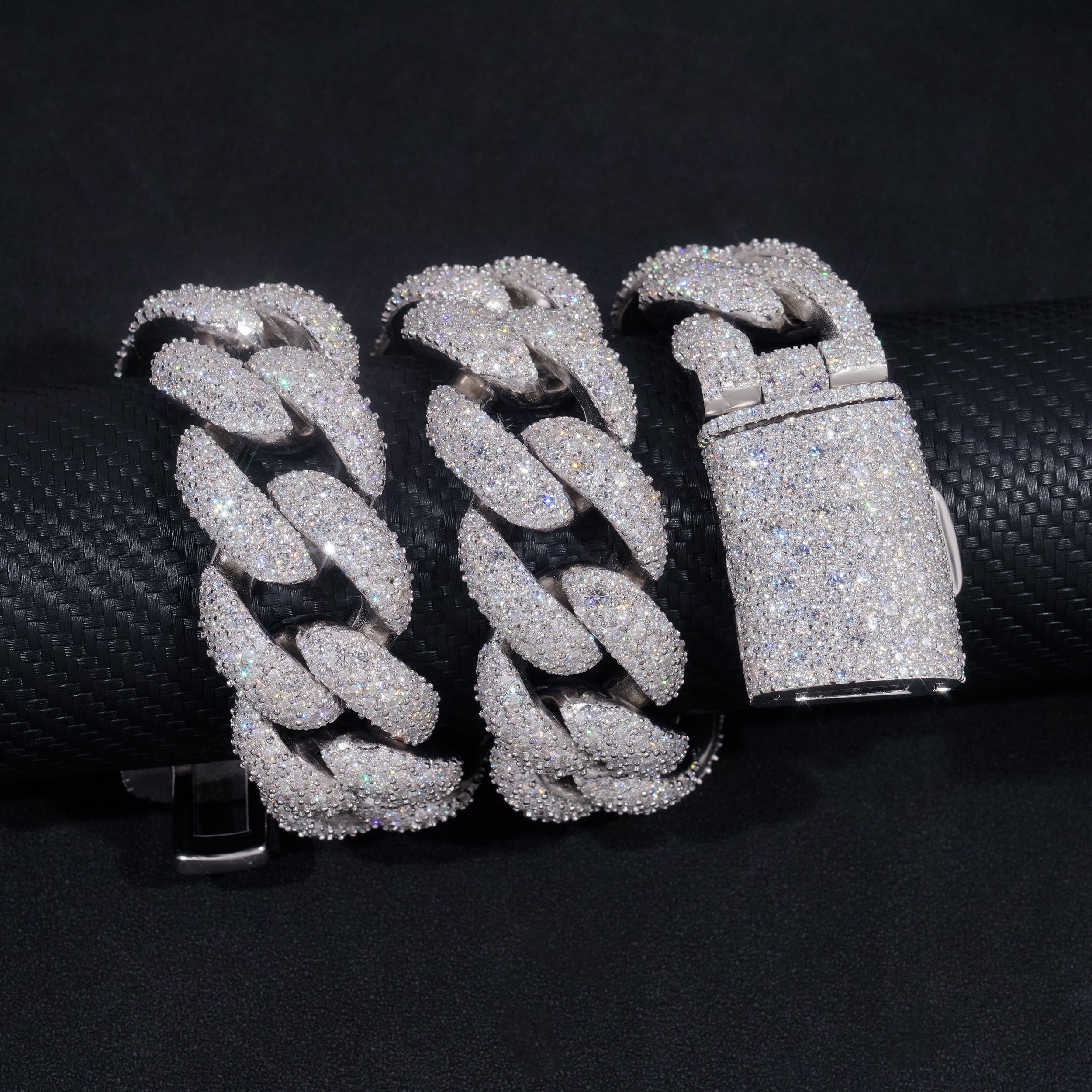 23mm Mosaic-Set diamond Cuban Link Chain 10K Gold