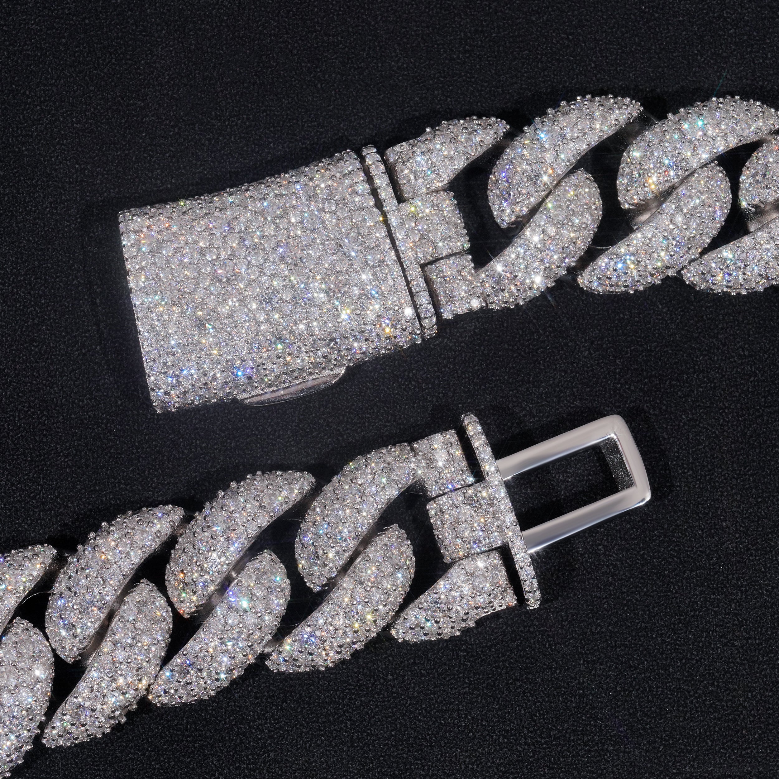 23mm Mosaic-Set diamond Cuban Link Chain 10K Gold