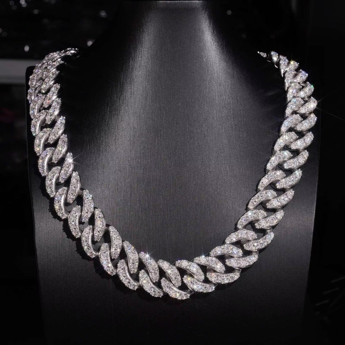 Single Row 20MM Moissanite Diamond Cuban Chain Necklace