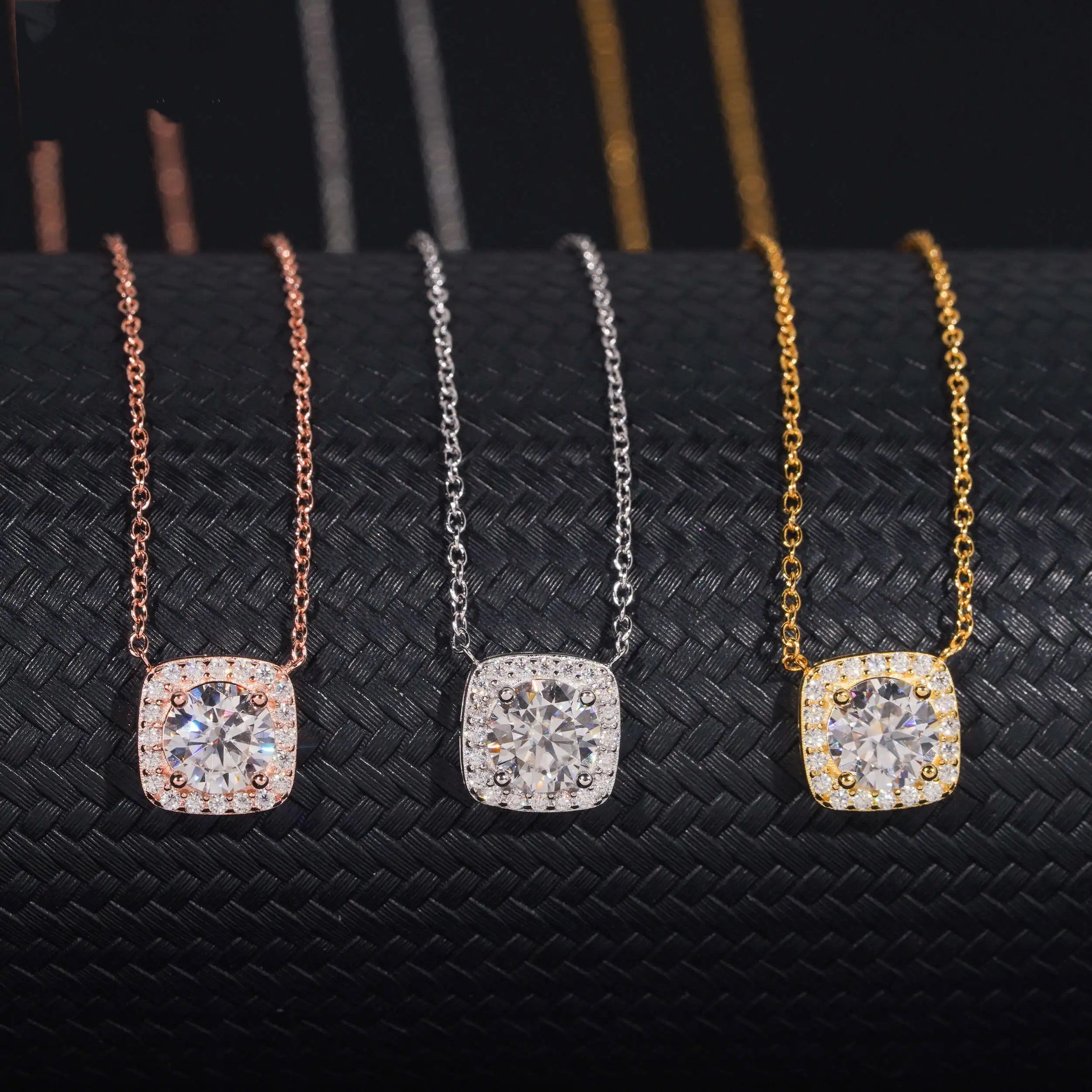 Halo Diamond Style VVS Moissanite Diamond Necklace For Women Silver 925