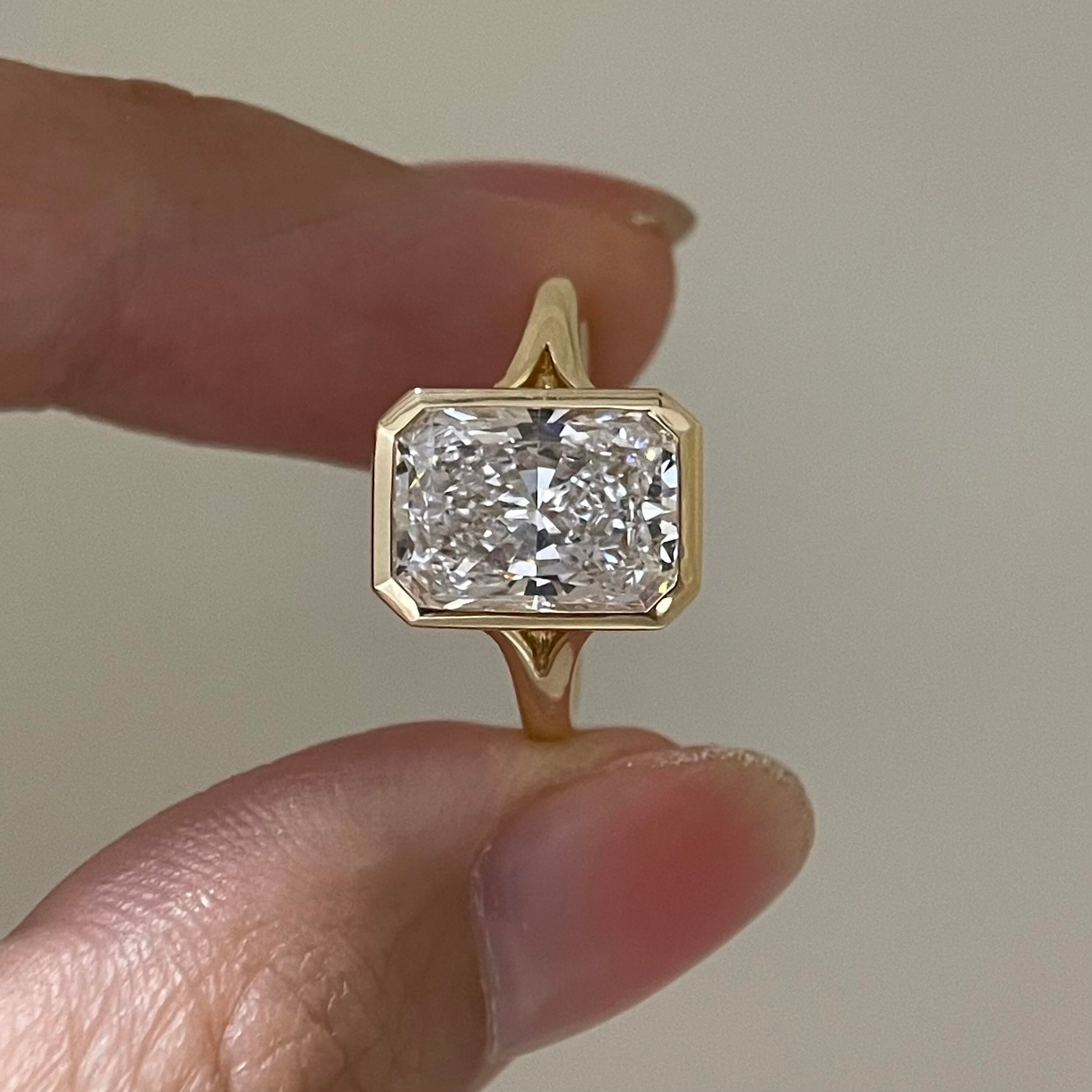 18K Yellow Gold 3 Carat Radiant Cut Vintage Lab Diamond Ring