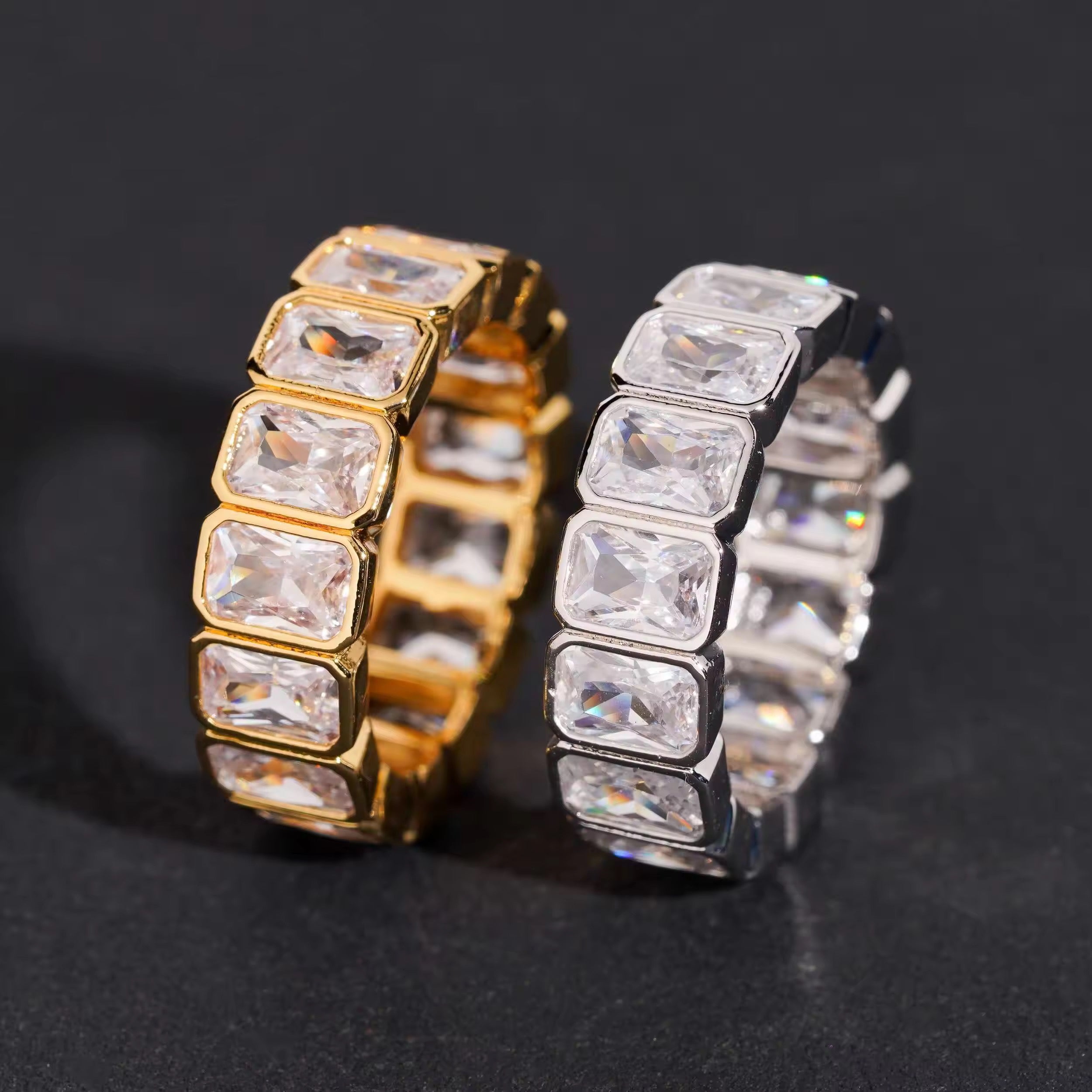 Bezel Setting Radiant Cut Ring Band Moissanite