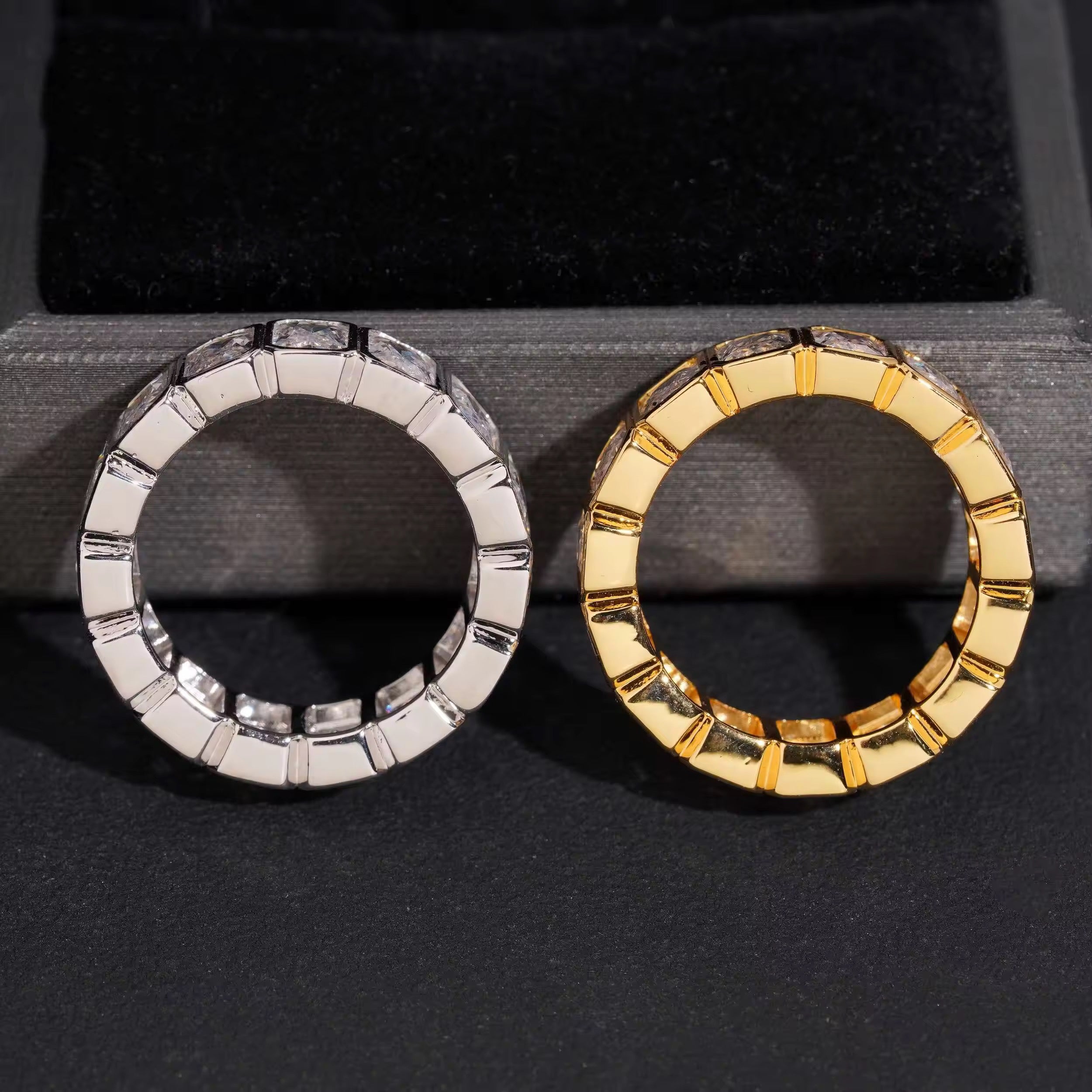 Bezel Setting Radiant Cut Ring Band Moissanite