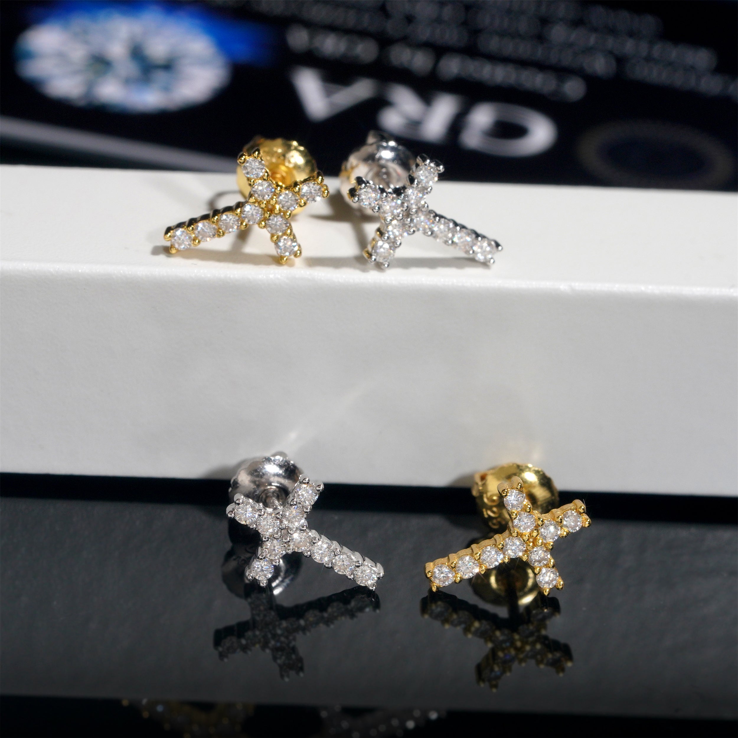 Mini tamanho moissanite diamante cruz brincos ouro branco ouro amarelo
