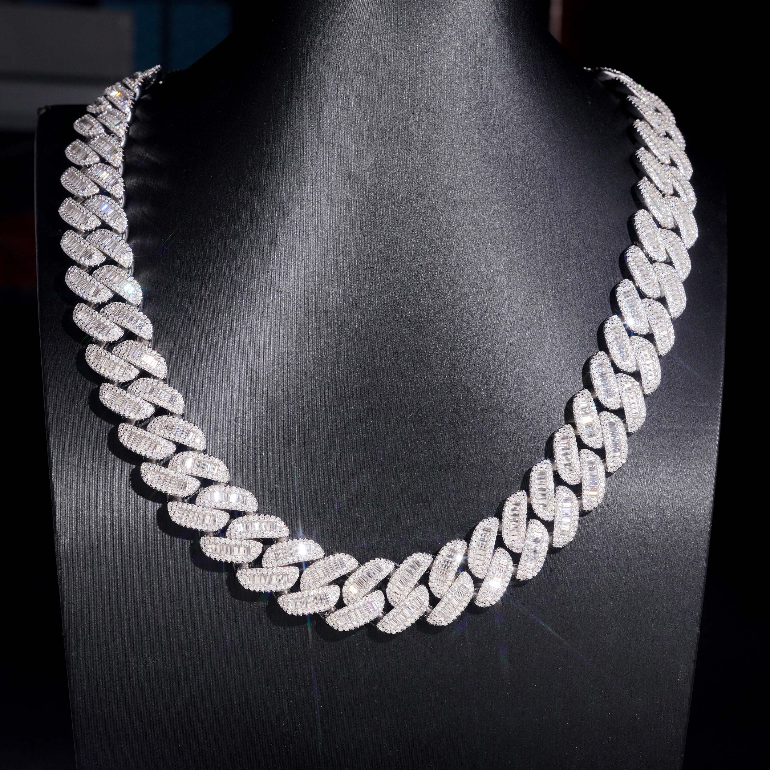 Hip Hop Jewelry 17MM Baguette Diamond Cuban Link Chain Necklace Moissanite