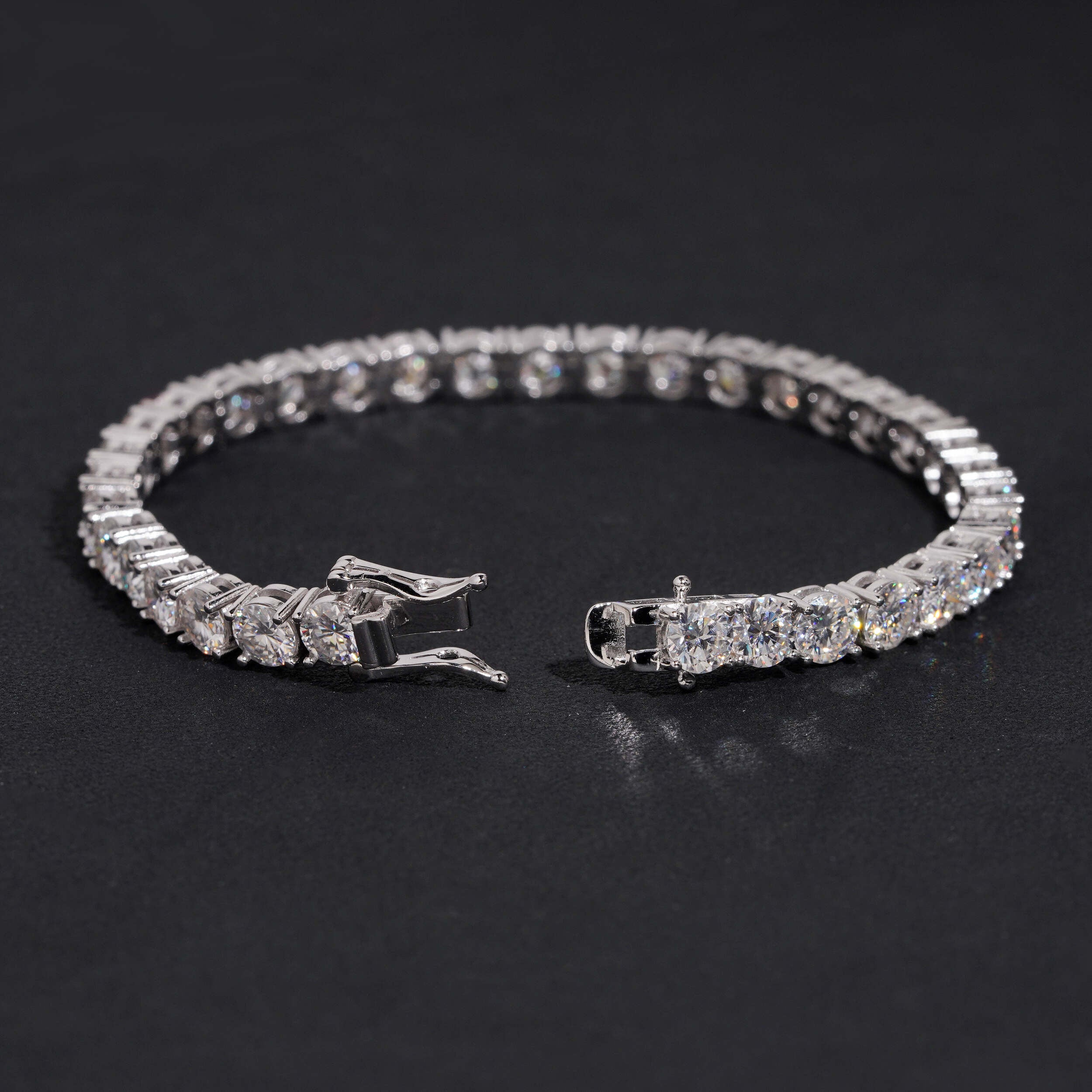 VVS Lab Diamond Tennis Bracelet 4MM 30 Pointer