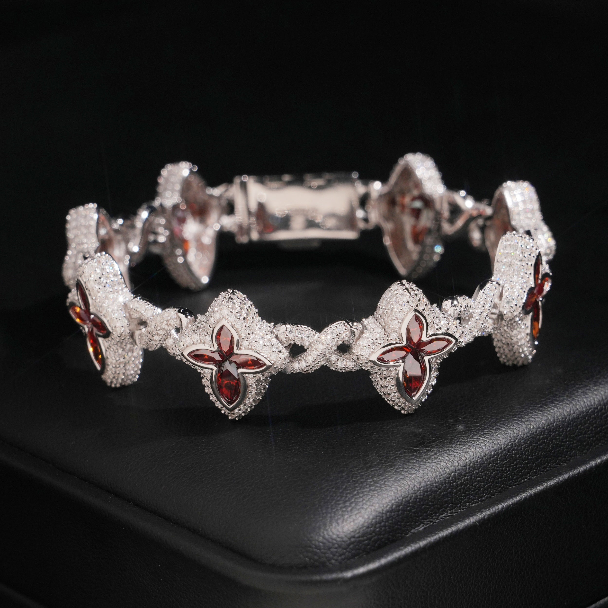 Men Clover Bracelet Iced Out With Color Moissanite Diamond