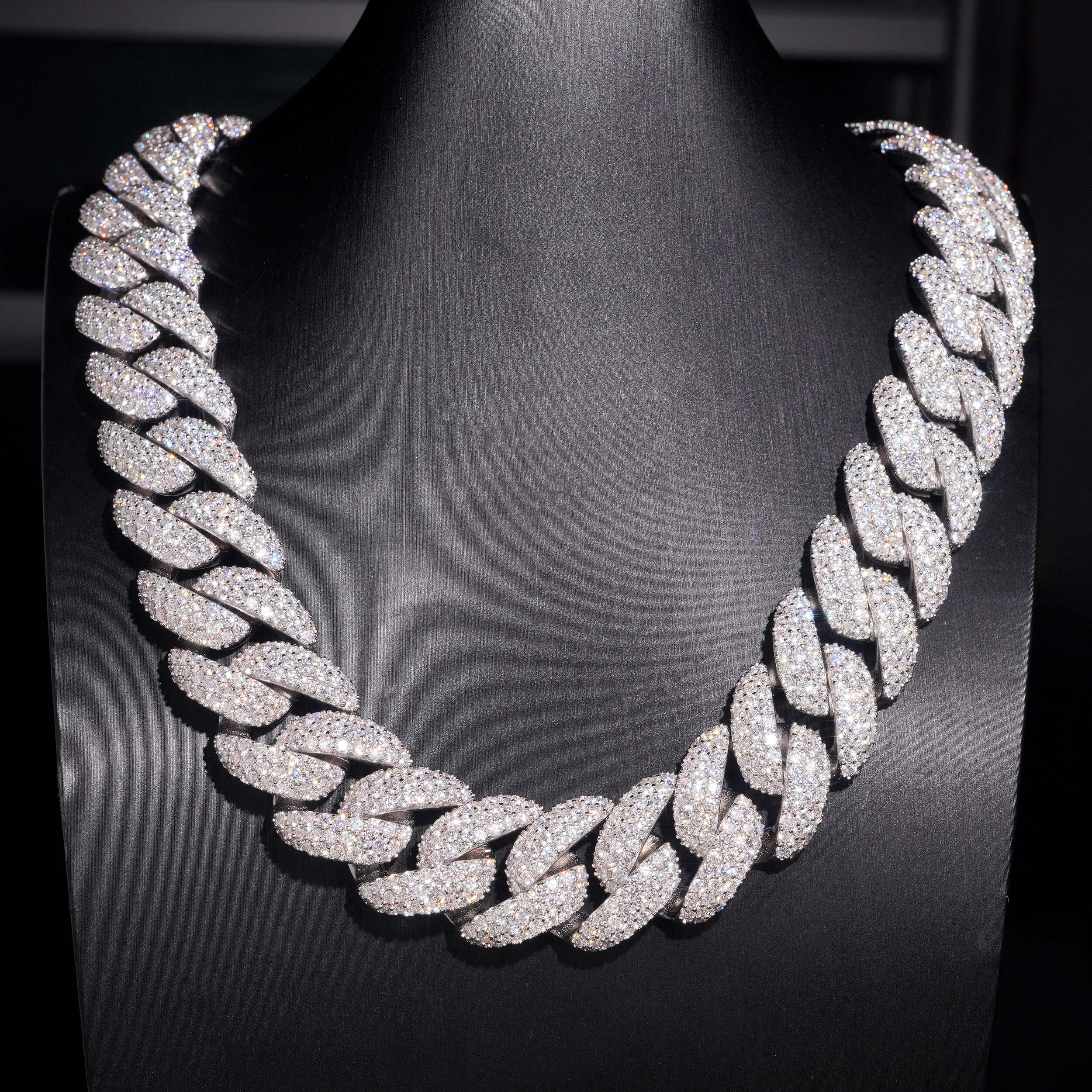 New Arrival Three Rows Miami Cuban Link Chain VVS Moissanit 23MM Flower Setting