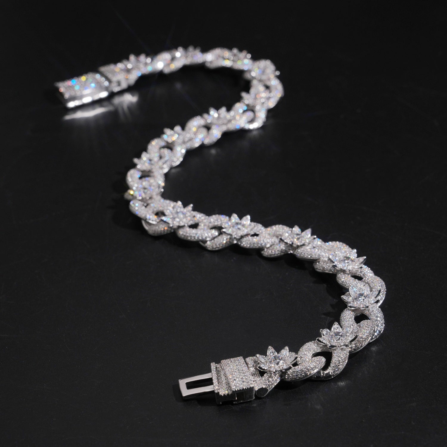 VVS CZ 18MM Flower Infinity Link Chain Necklace