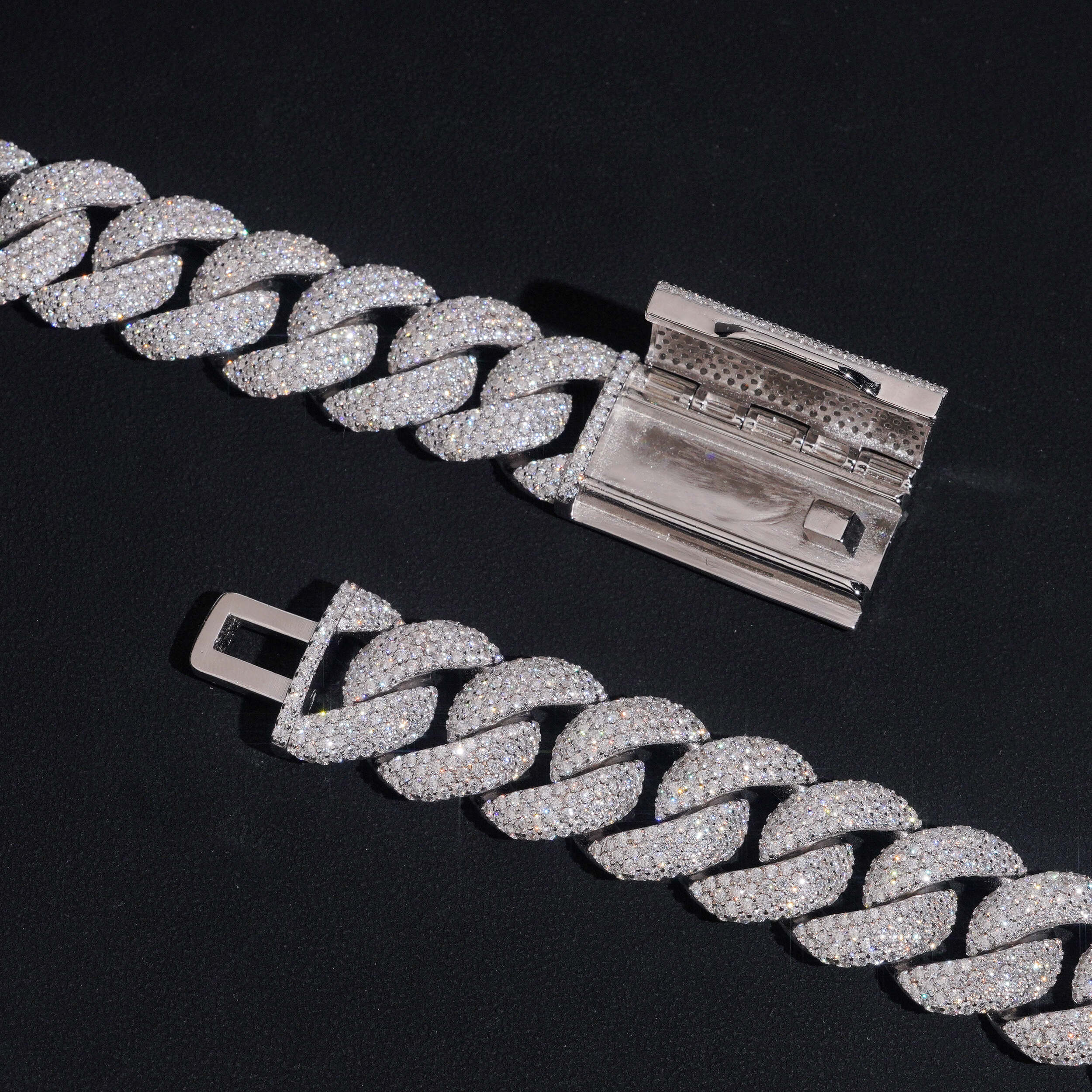 New Arrival Classic Design 20MM Miami Cuban Link Necklace VVS Moissanite Diamond Fully Iced