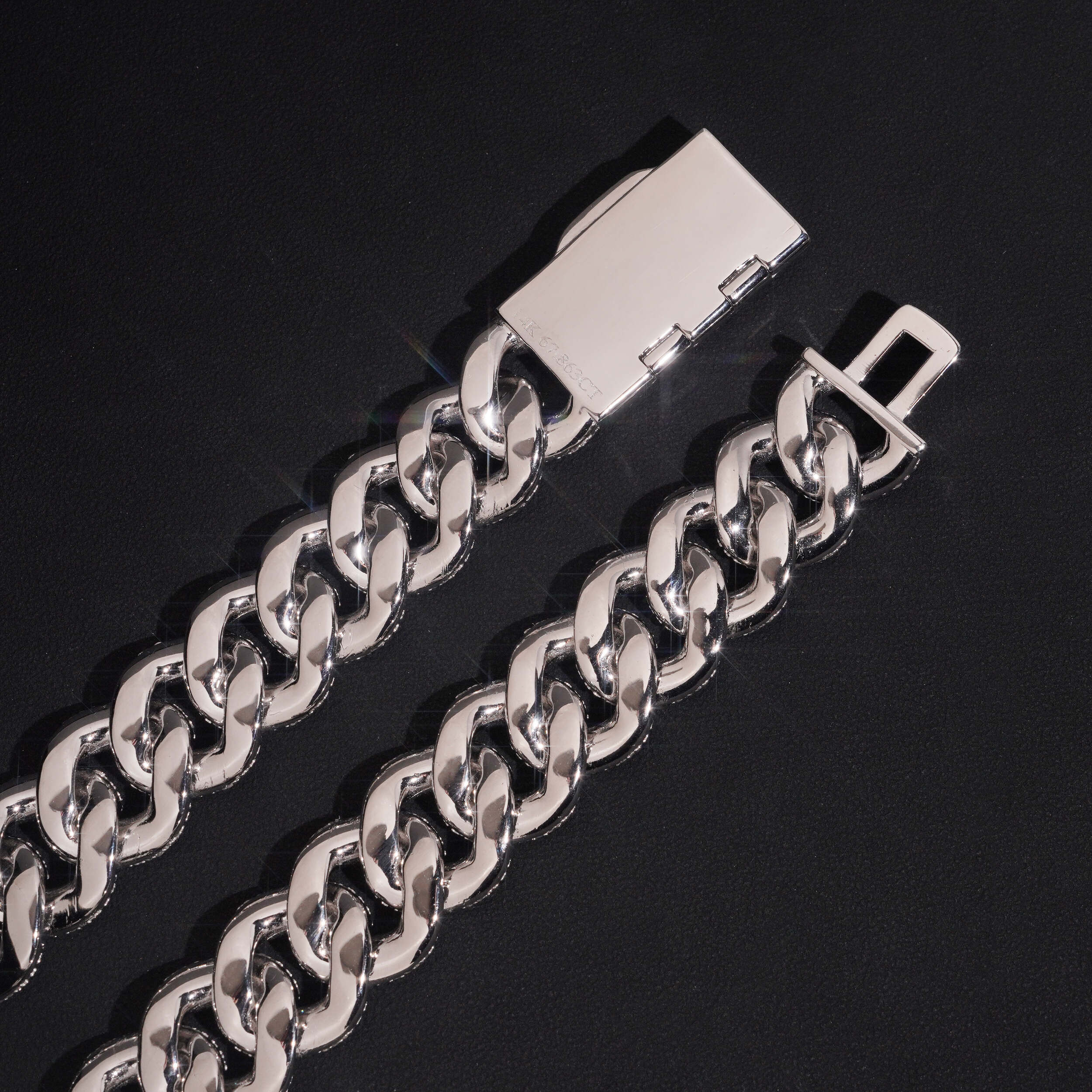 New Arrival Classic Design 20MM Miami Cuban Link Necklace VVS Moissanite Diamond Fully Iced