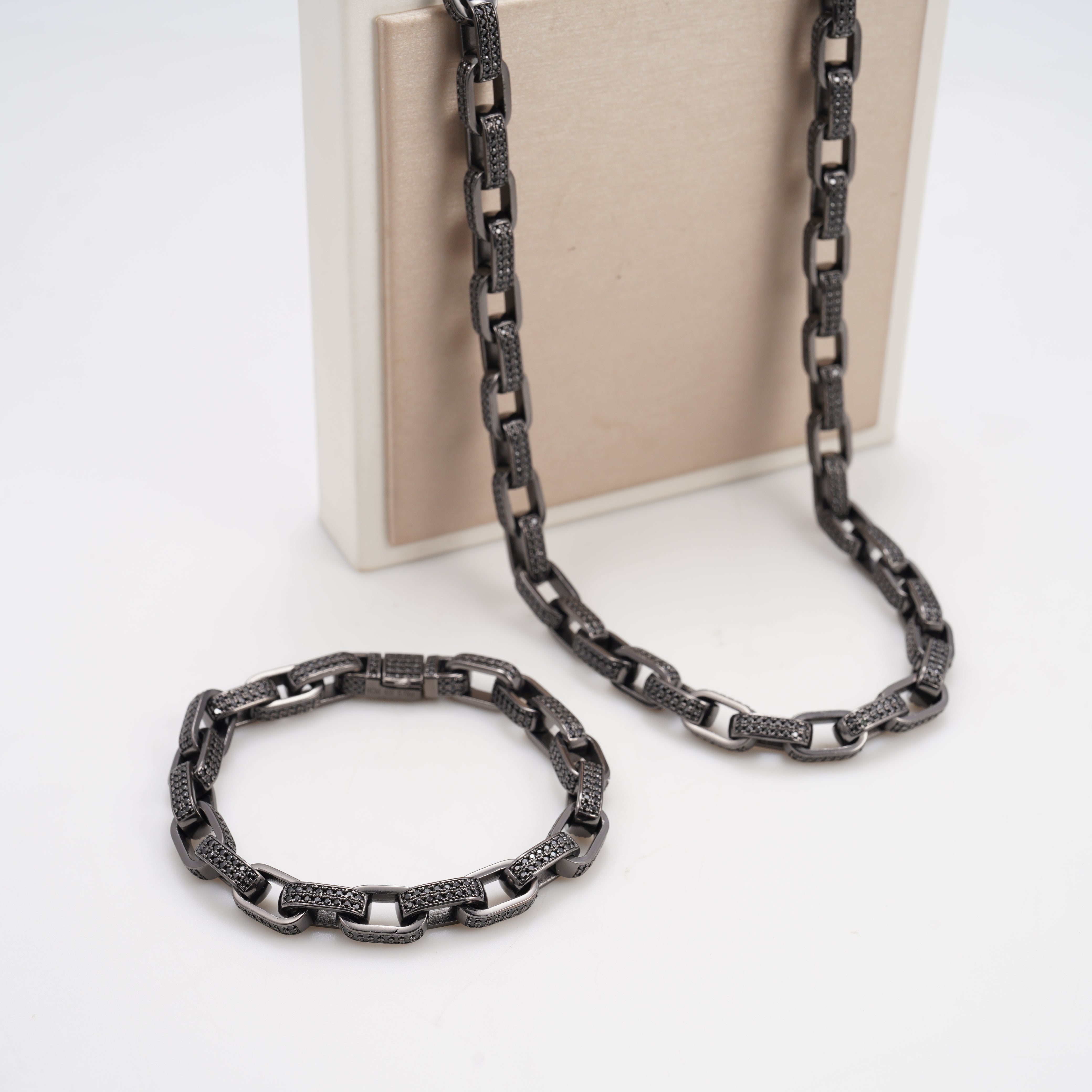 925 Sterling Silver 8MM Hermes Link Chain VVS Black Moissanite Diamond