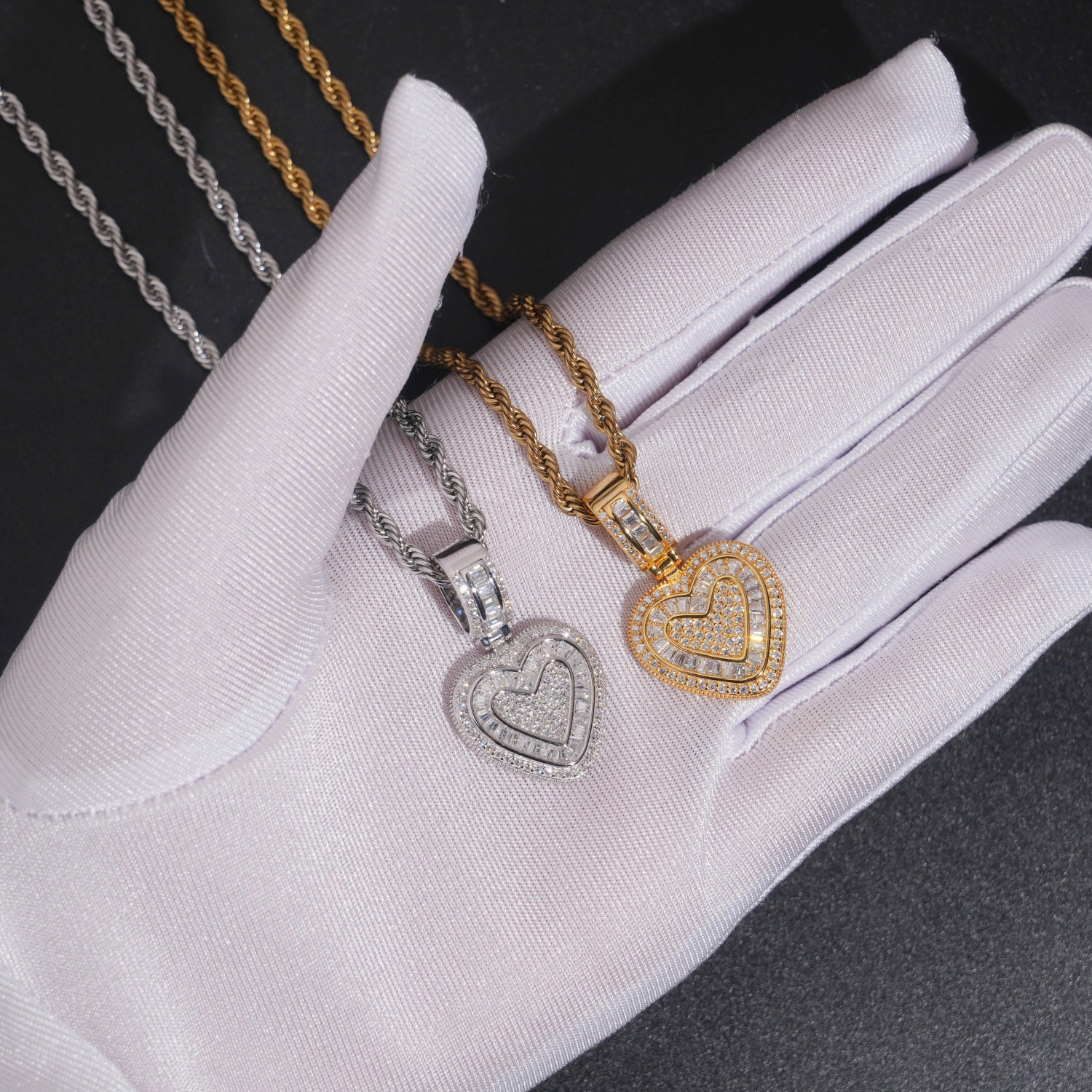 Mini Size Unisex Heart Charm Pendant Moissanite Diamond