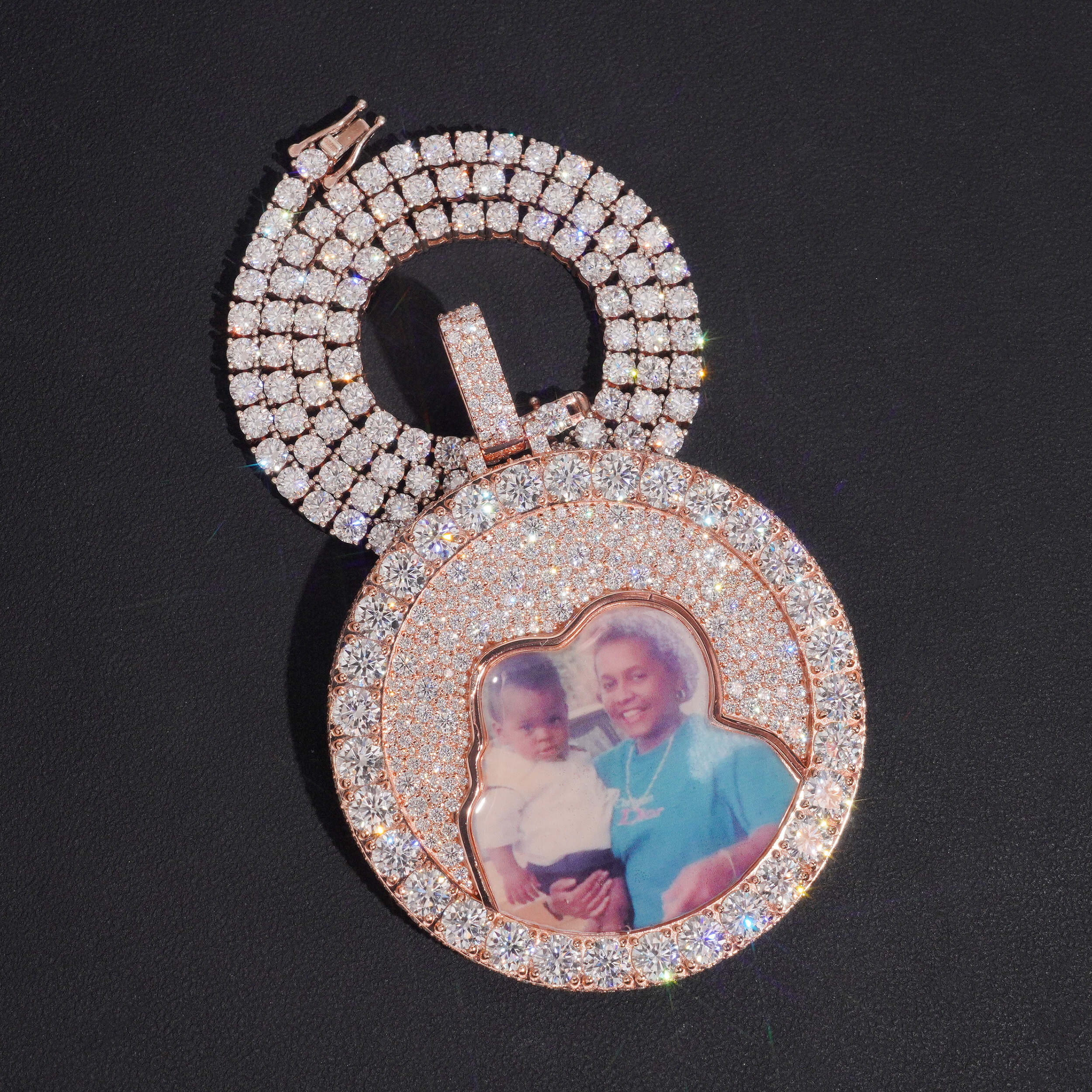2.5inch Width Mosaic Setting Photo Memory Pendant Moissanite Diamond Jewelry