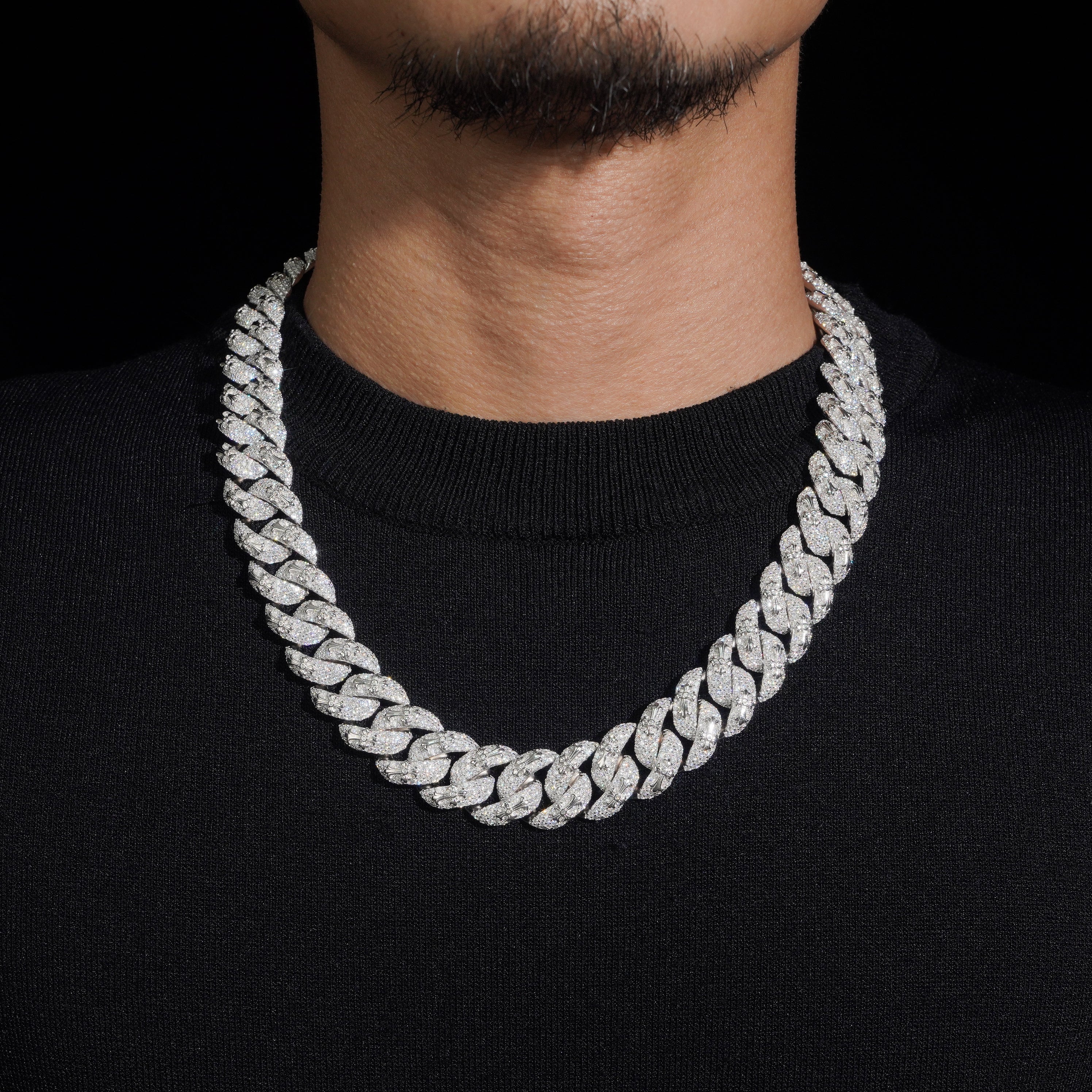 Cross Style 18MM Cuban Link Chain Necklace Moissanite Diamond