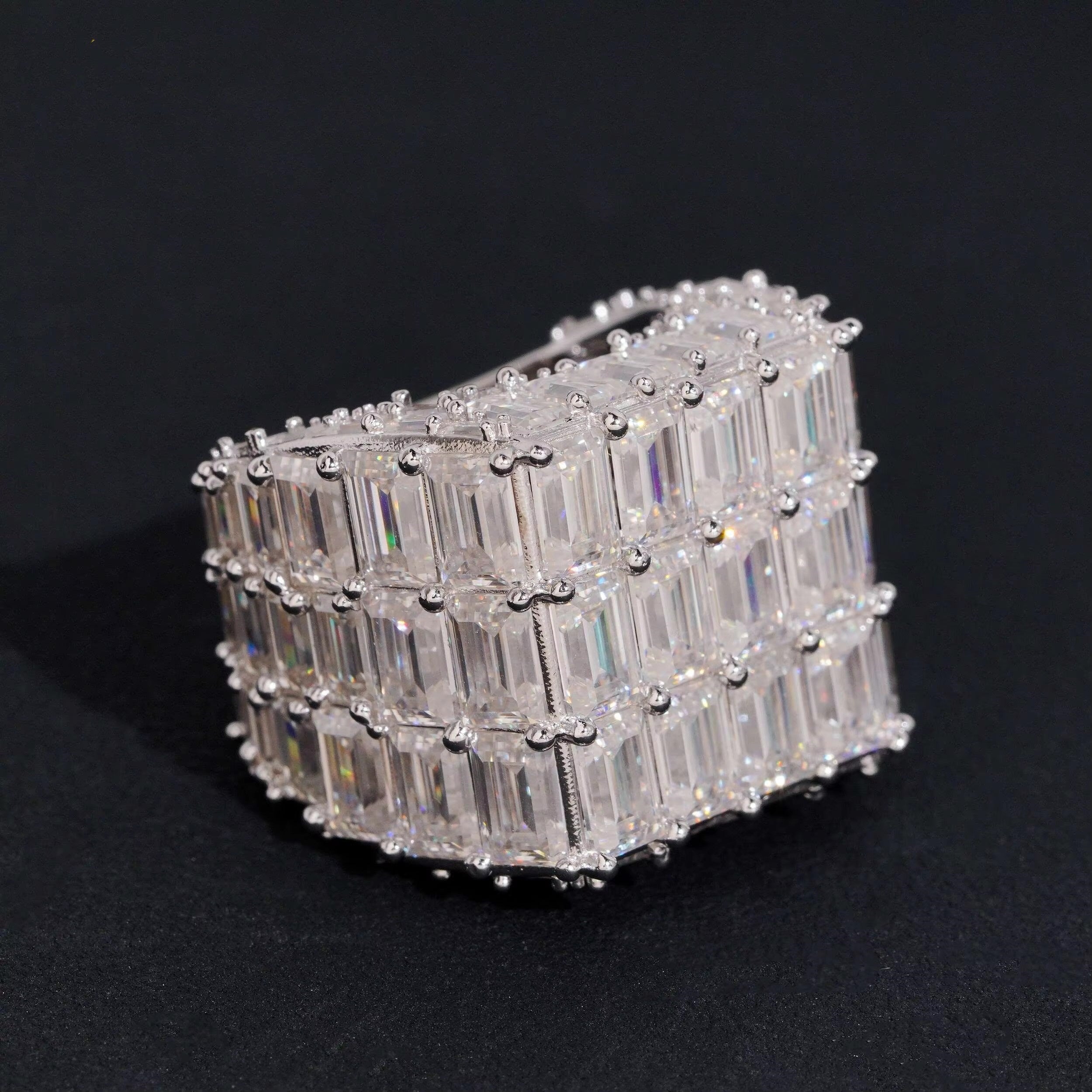 Bageutte Cut VVS Moissanite Diamond Men Ring 925 Silver