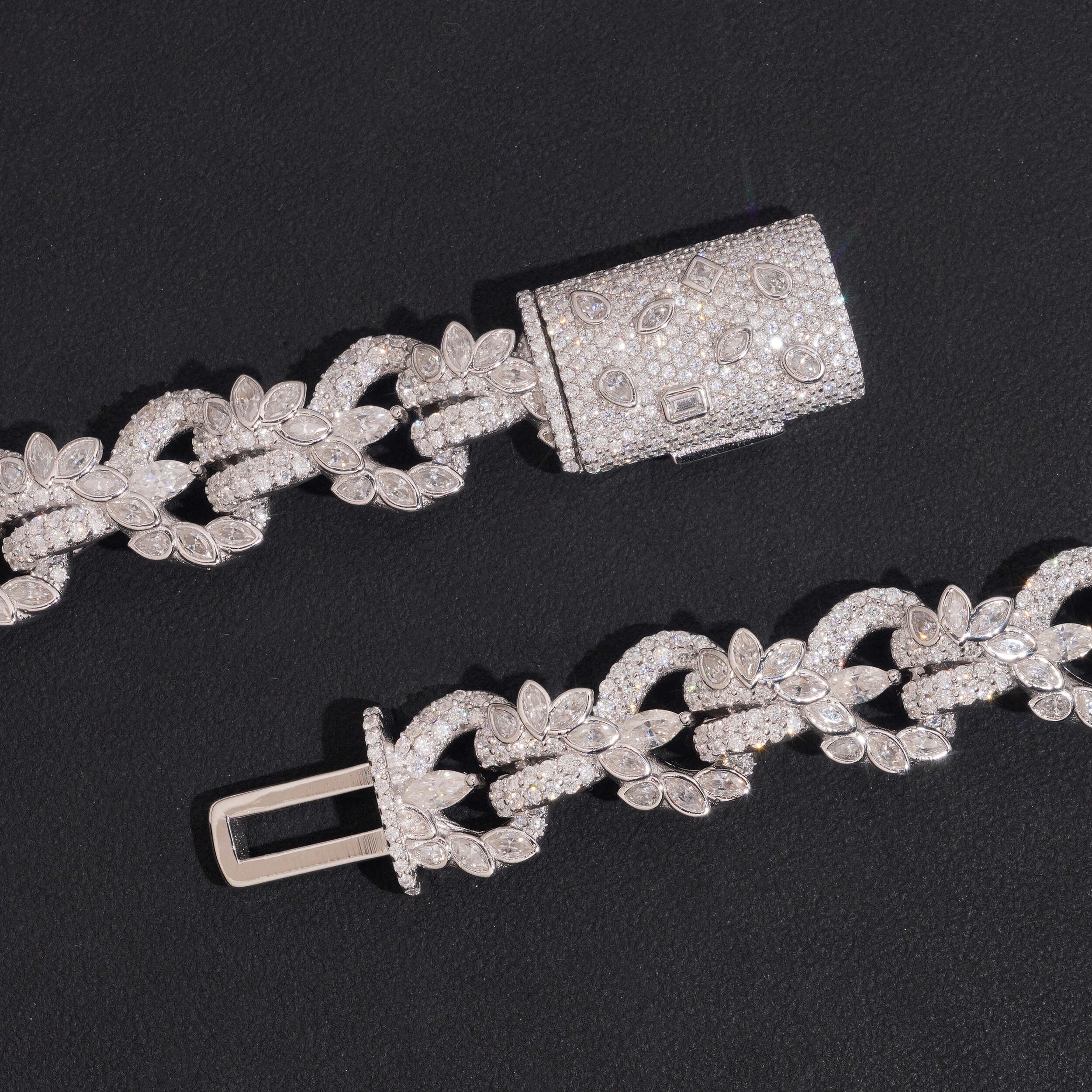 15MM Moissanite Flower Infinity Link Chain Necklace