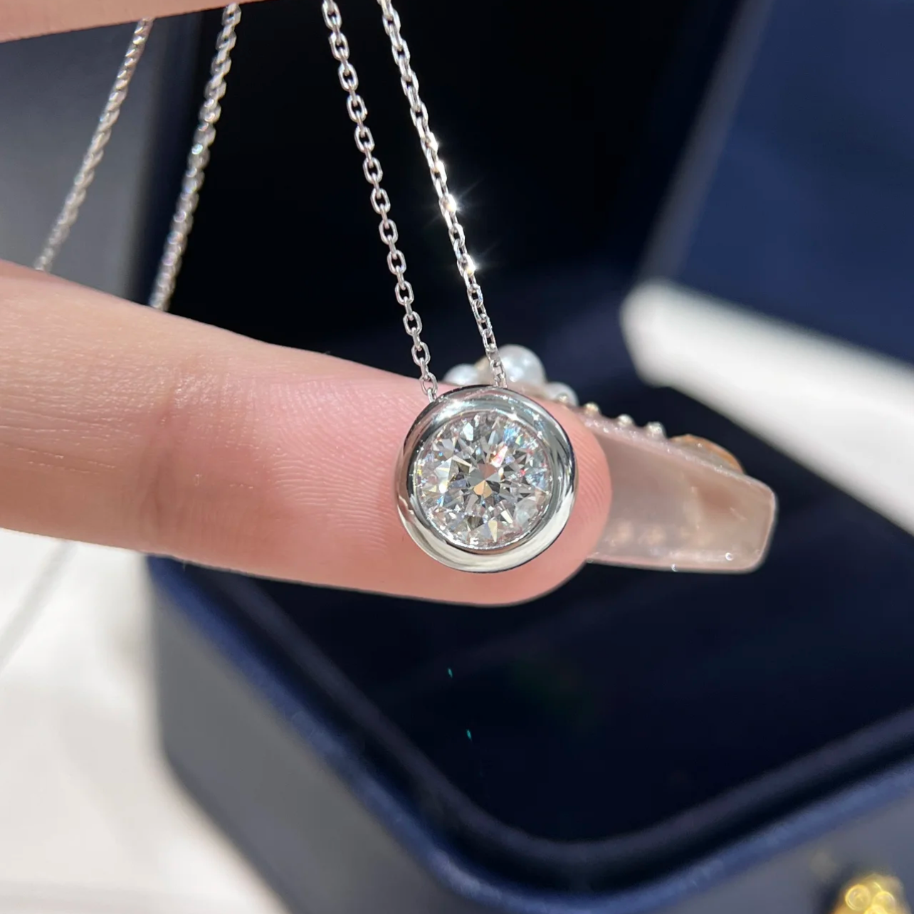 18K White Gold Bezel Setting Solitaire Necklace Lab Diamond IGI