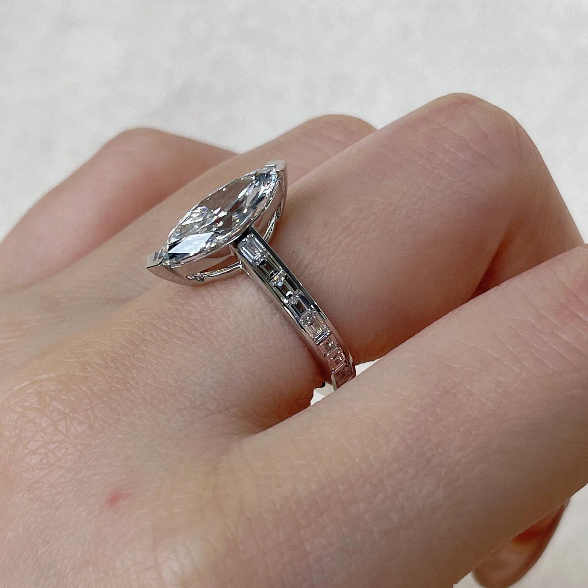 10K 14K 18K White Gold Marquise Cut Lab Grown Diamond IGI Certificated