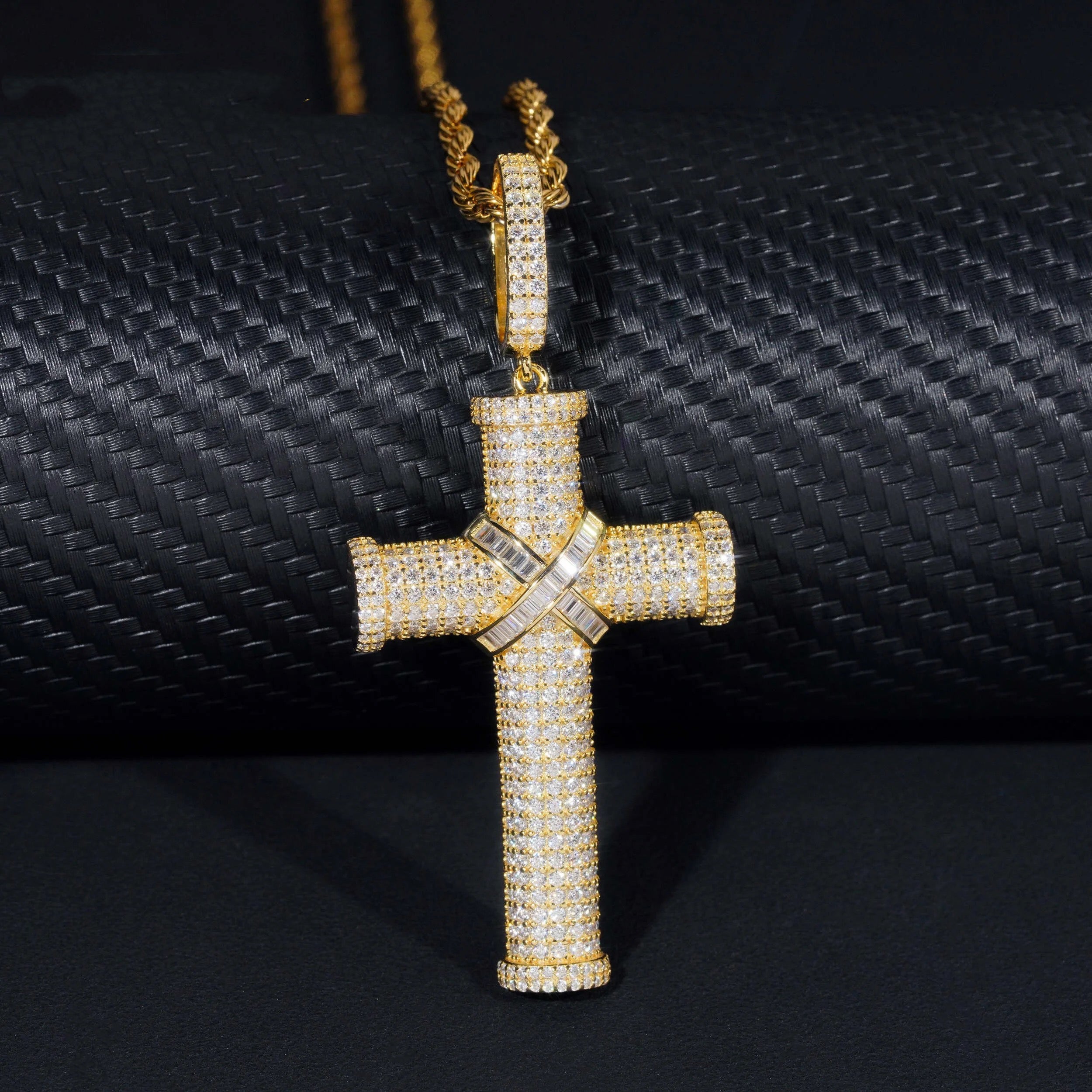 New Arrival Iced Out Hip Hop Moissanite Cross Pendant For Men Sterling Silver 925