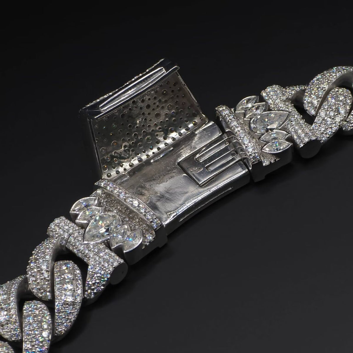 18MM Princess Cut Moissanite Cuban Chain Necklace With Custom Clasp