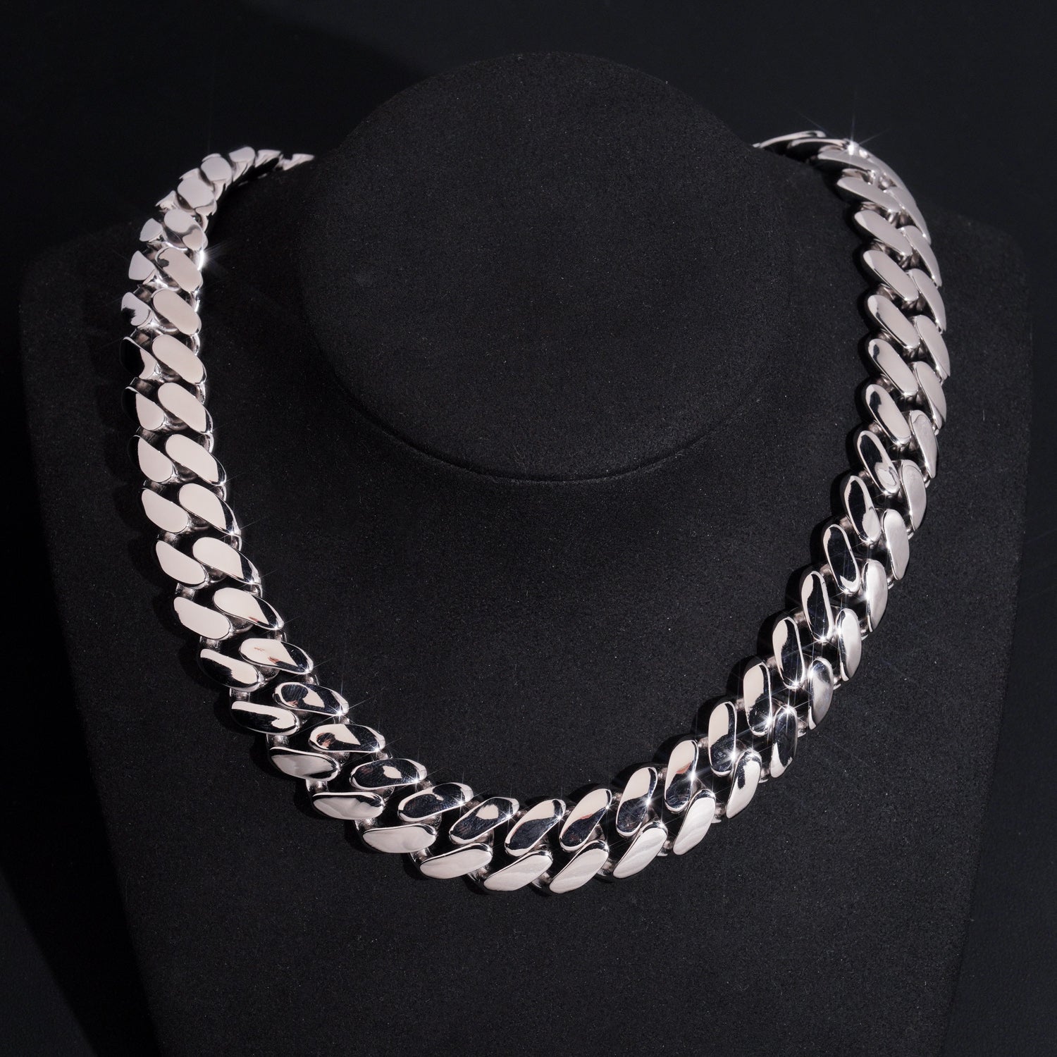 18MM Solid Silver Plain Cuban Chain With Iced Out Vvs Moissanite Lock