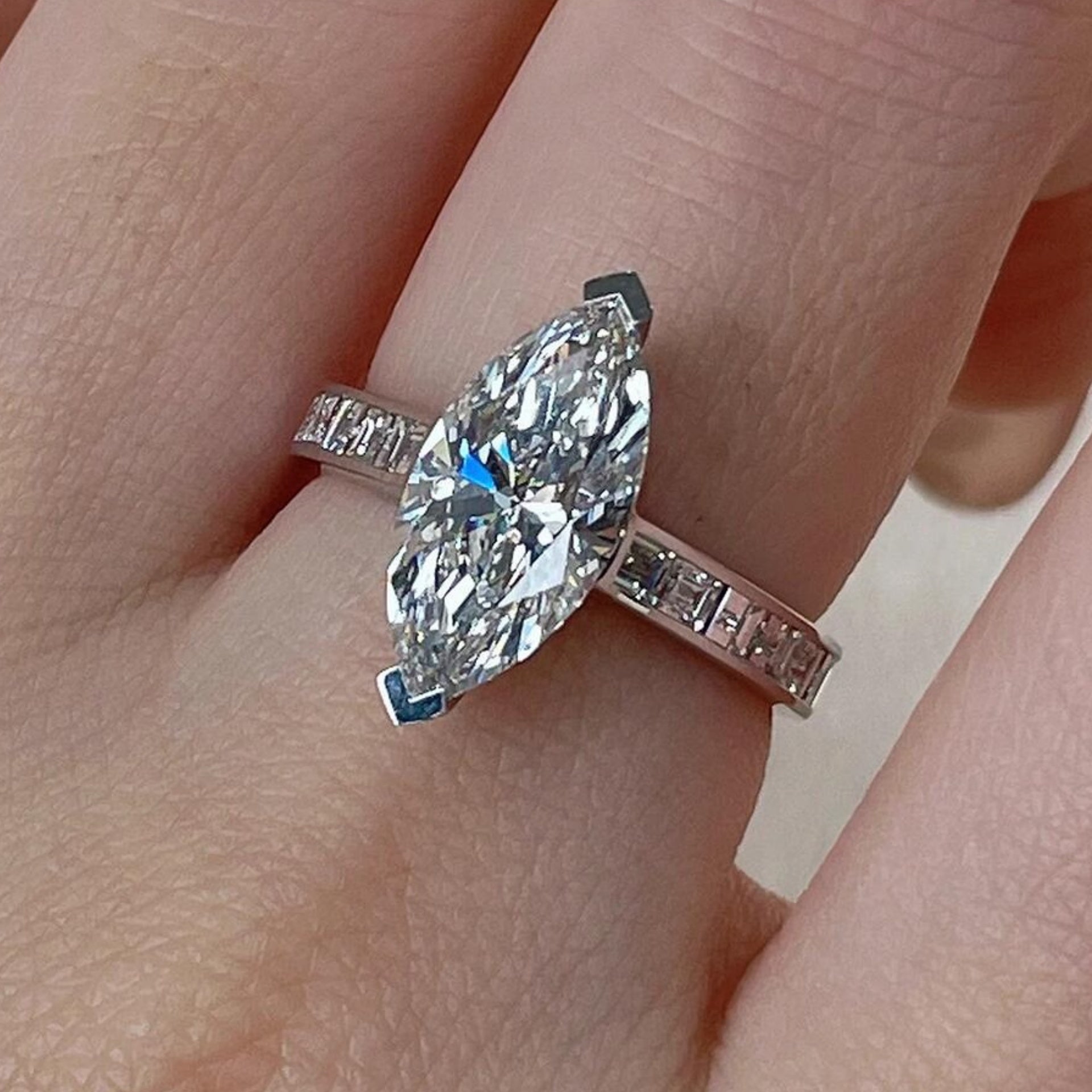 10K 14K 18K White Gold Marquise Cut Lab Grown Diamond IGI Certificated