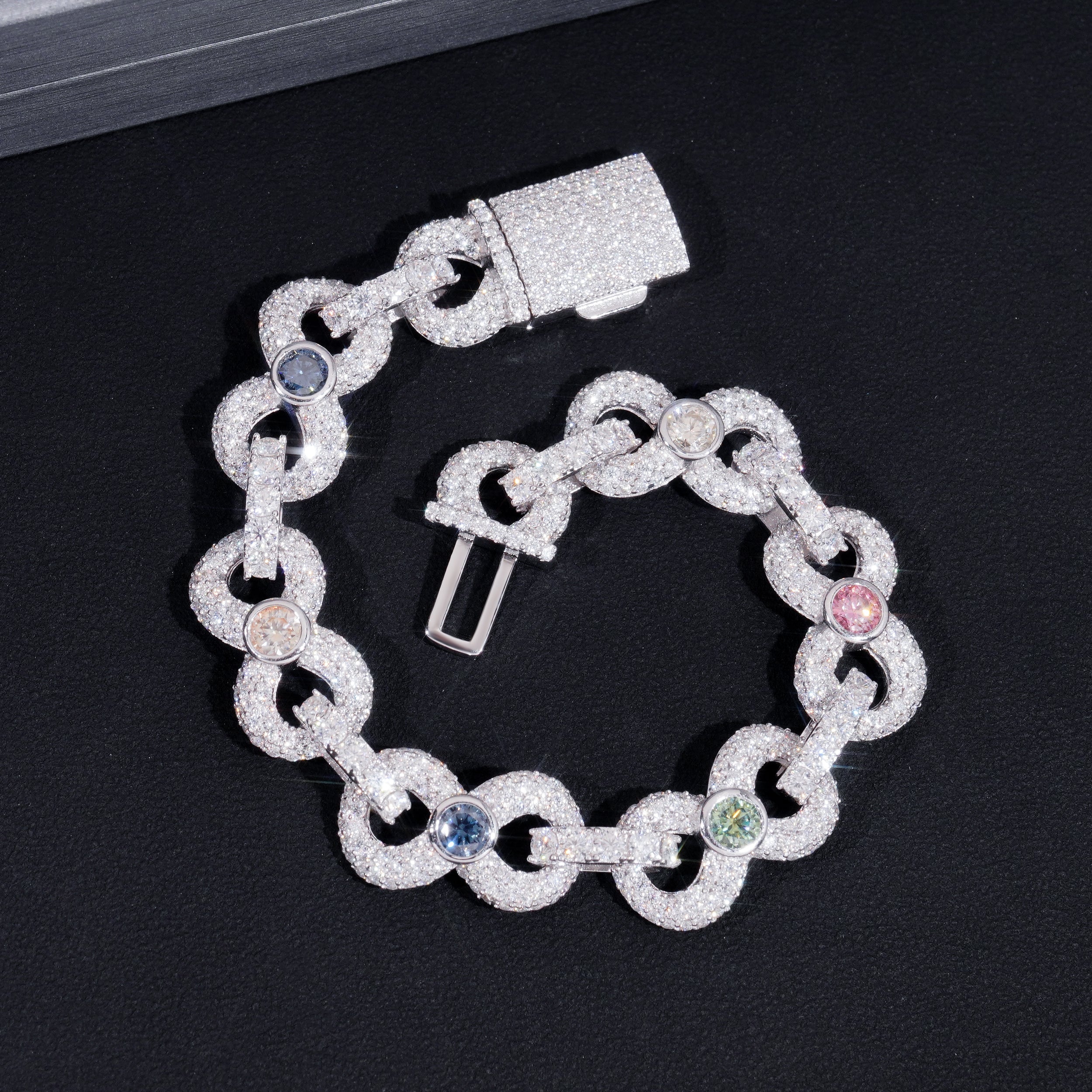 Christmas Limited Edition 13MM Infinity Link Color Moissaniteen Bracelet Stelring Silver 925