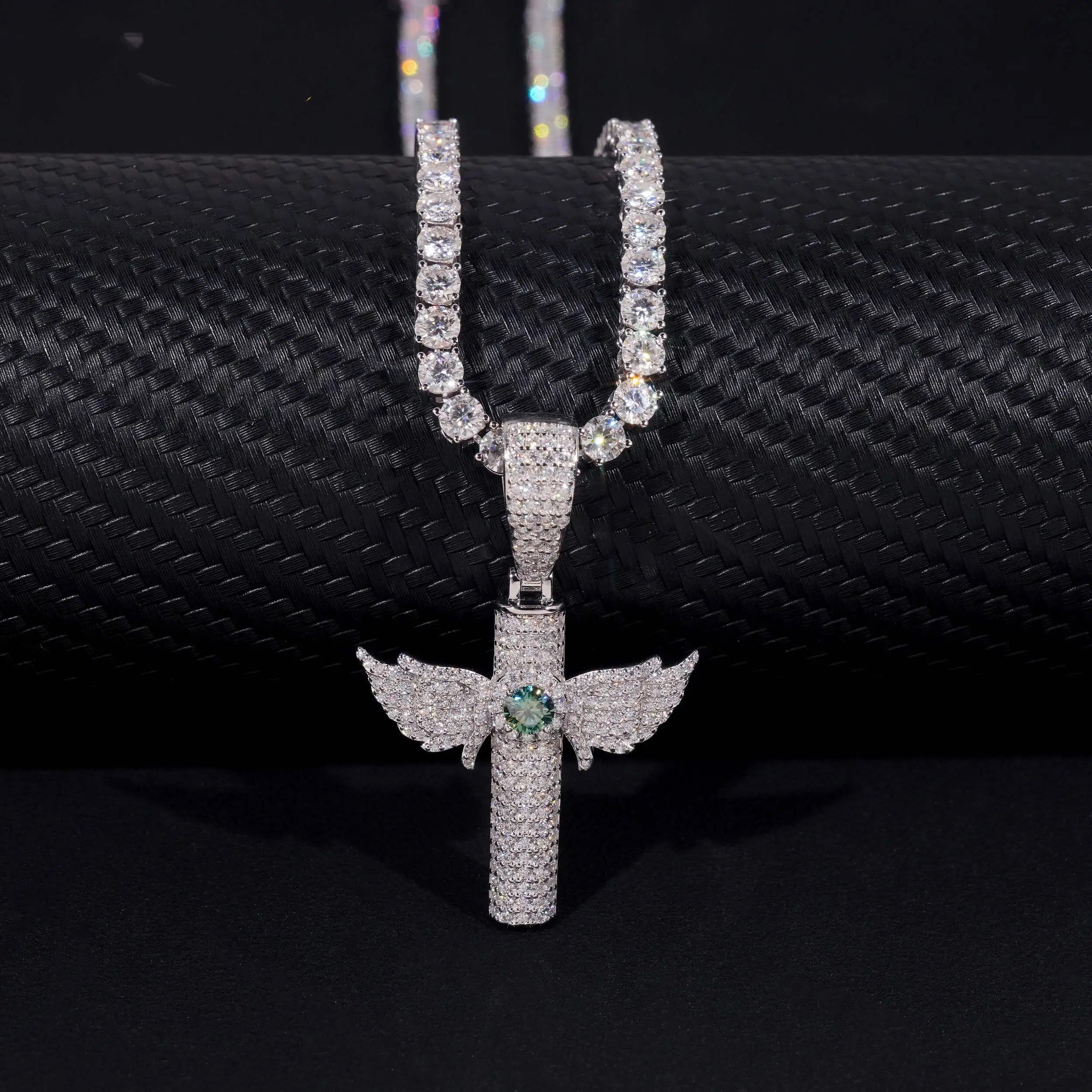 New Arrival Iced Out Wing Cross Pendant With Moissanite Diamond Hip Hop Jewelry