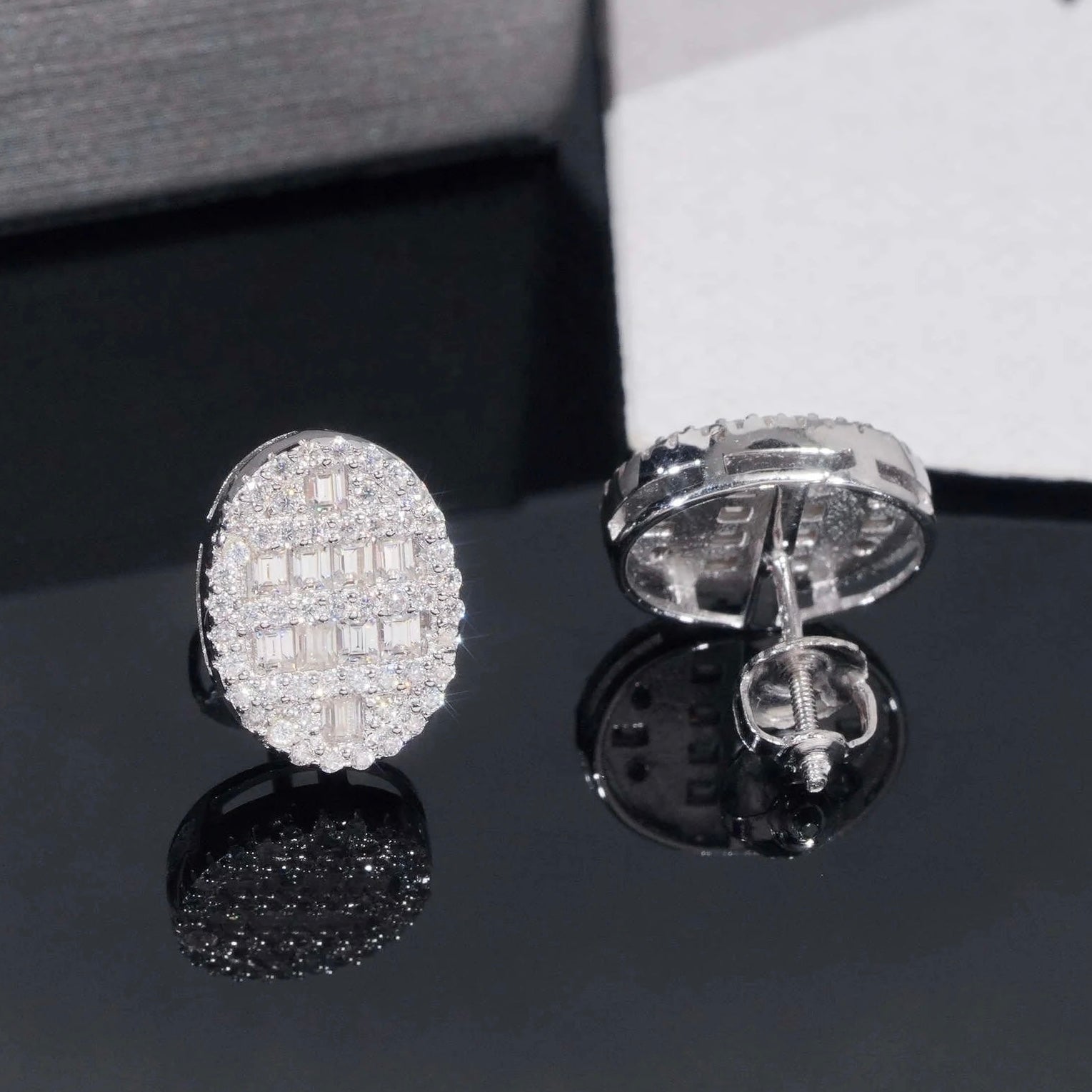 Hot Sell Baguette Cut Moissanite Diamond Oval Stud Earrings For Men