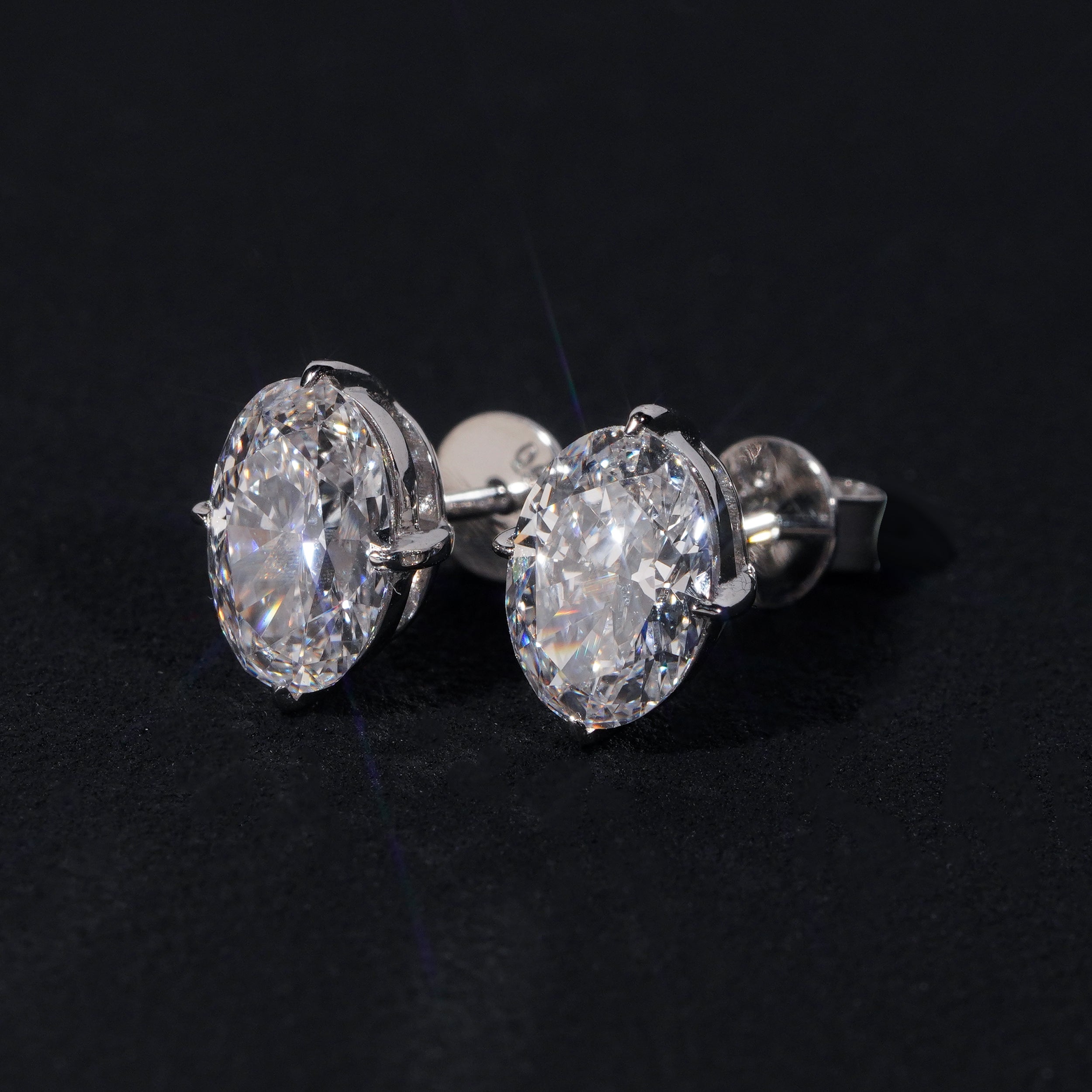 Platinum Oval Cut CVD Lab Diamond Stud Earrings 2.5Ct Total