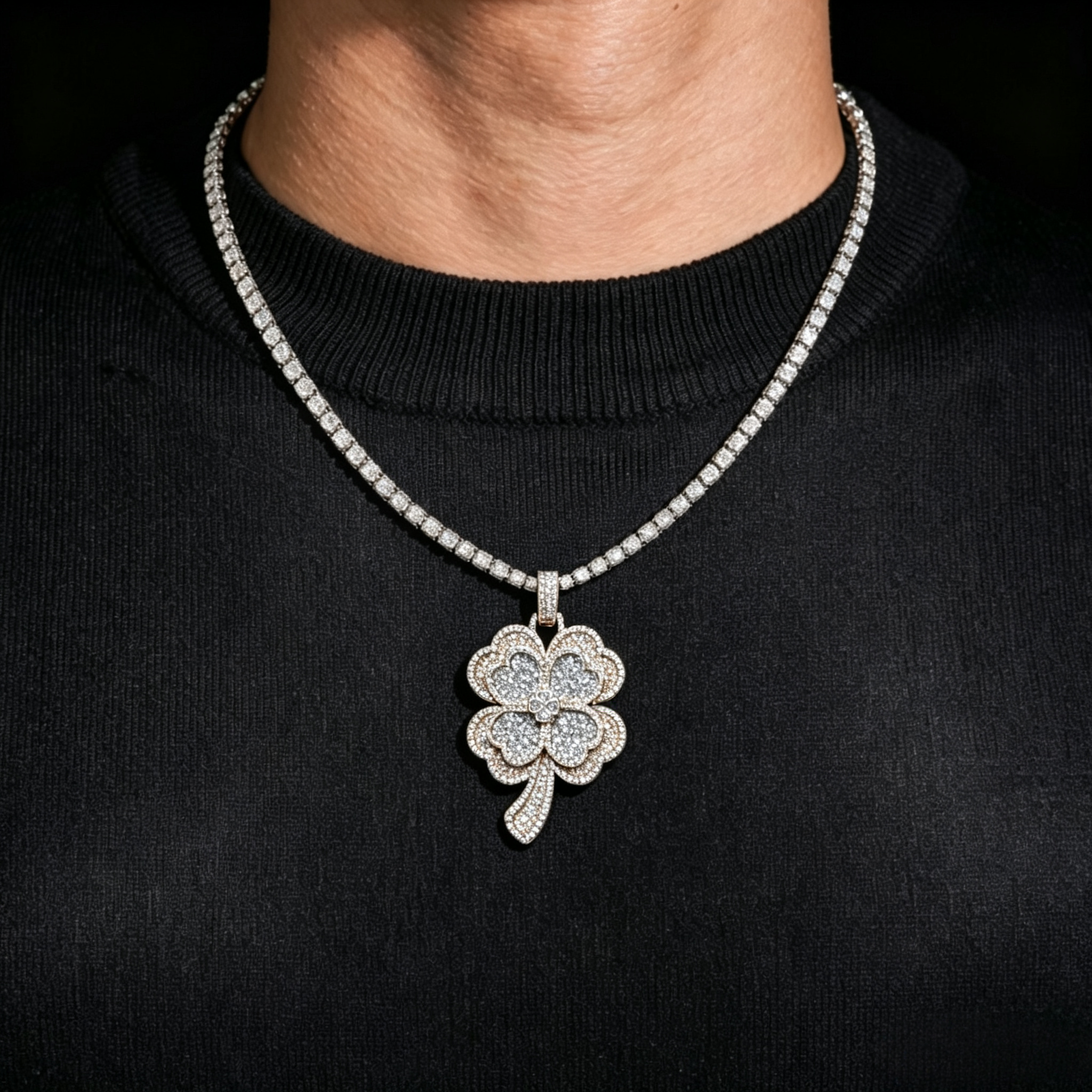 2.5Inch Iced Out Four Leaf Clover Pendant Rose Gold Two Tone Moissanite