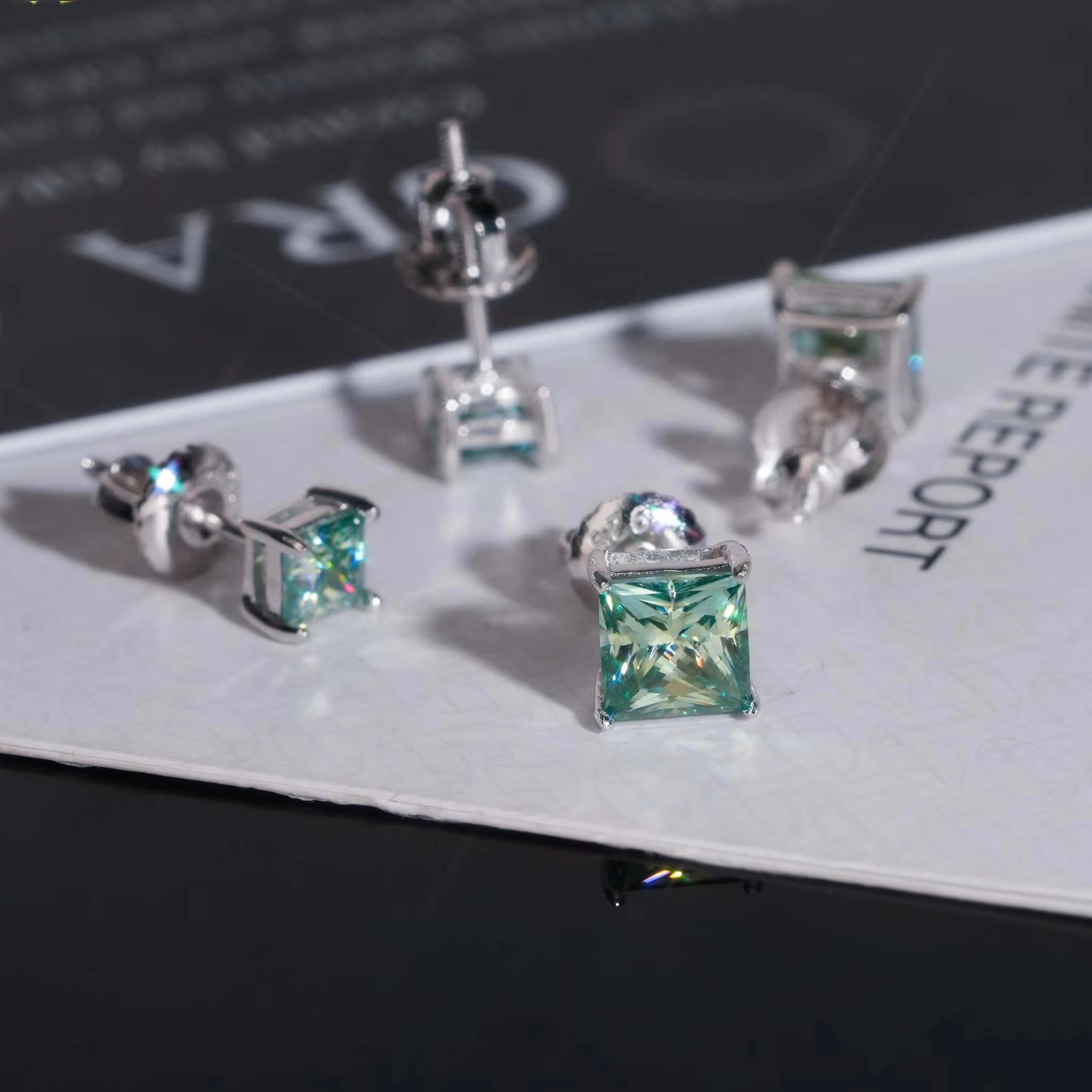 0.5CT 1CT Tiffany Blue Princess Cut Moissanite Stud Earrings Silver 925