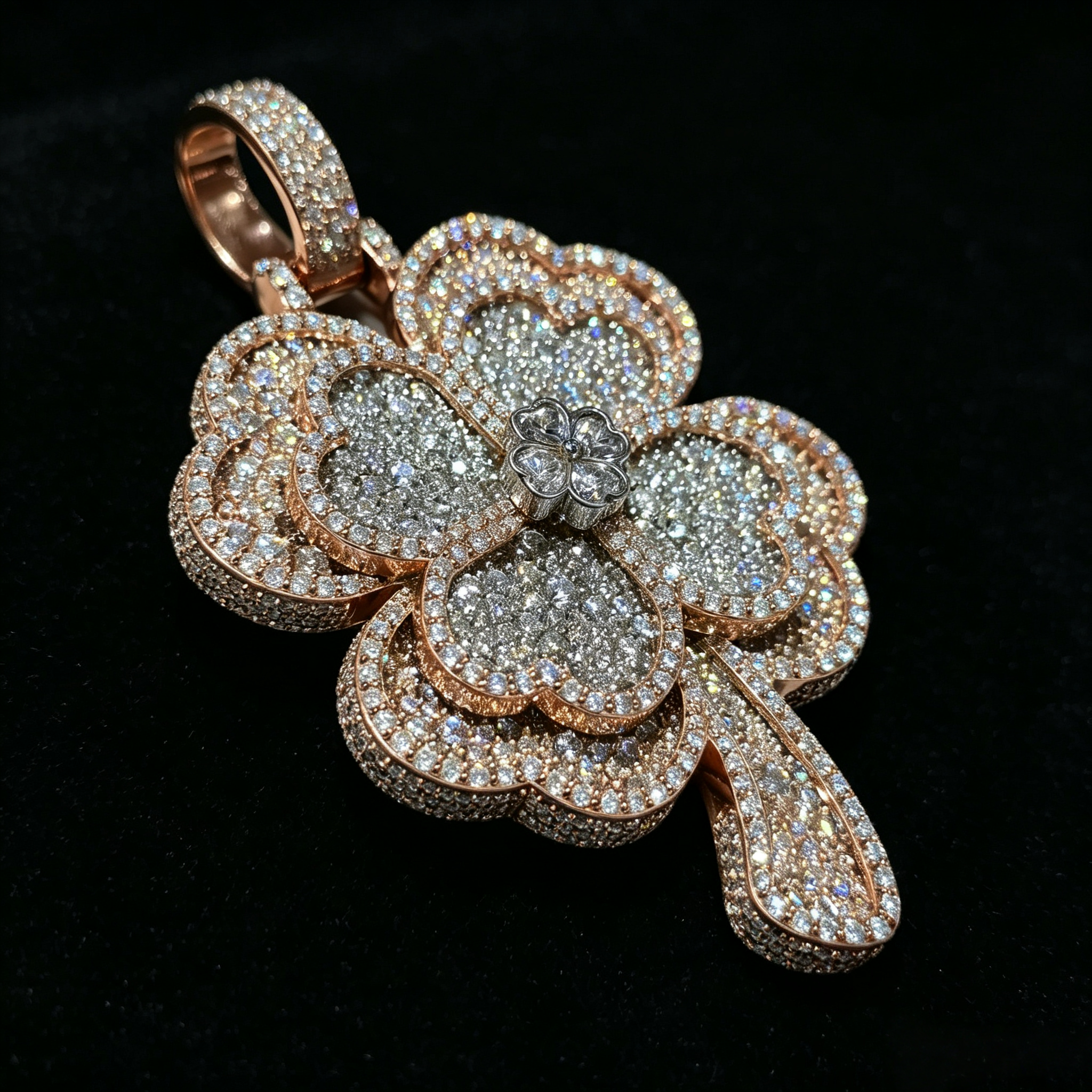 2.5Inch Iced Out Four Leaf Clover Pendant Rose Gold Two Tone Moissanite