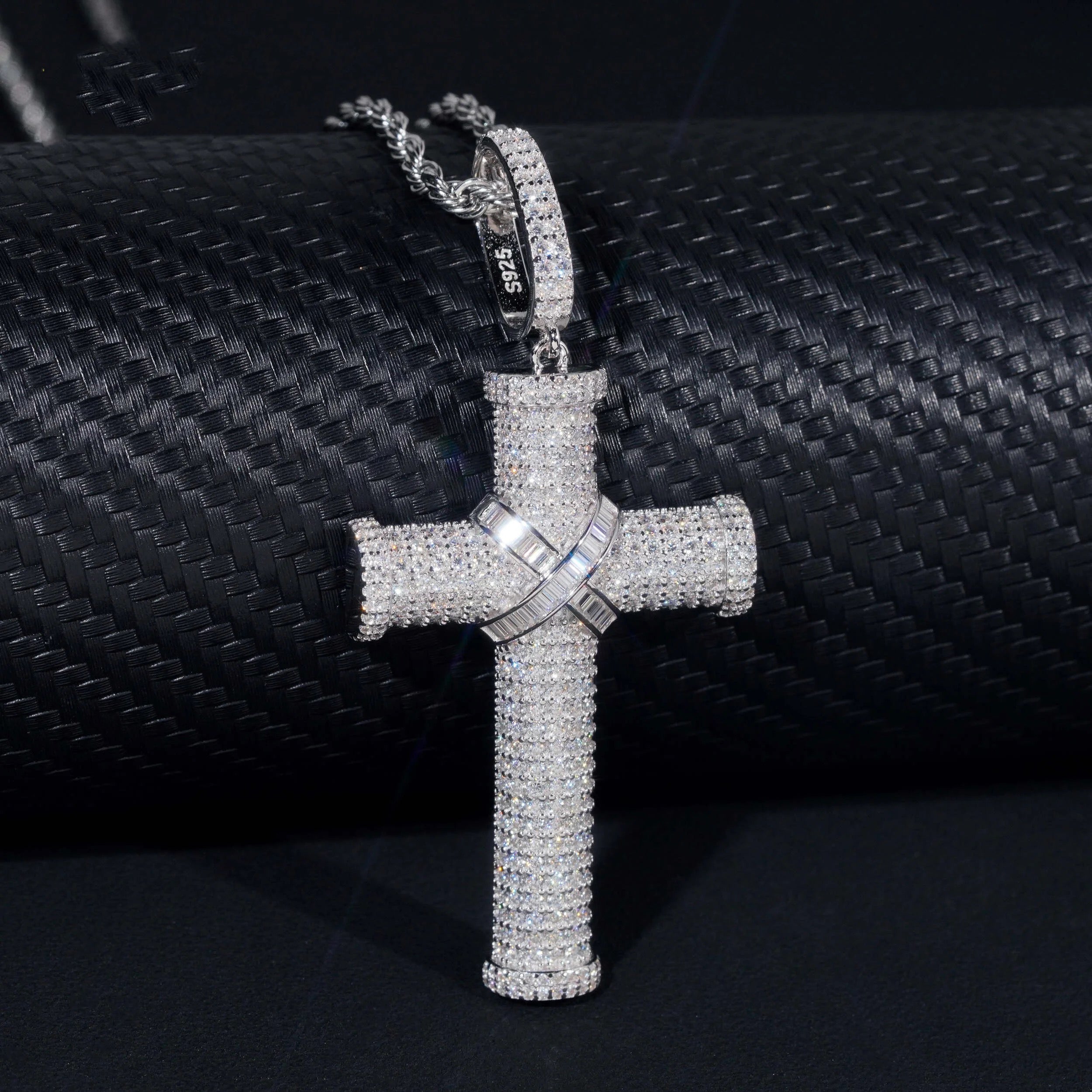 New Arrival Iced Out Hip Hop Moissanite Cross Pendant For Men Sterling Silver 925