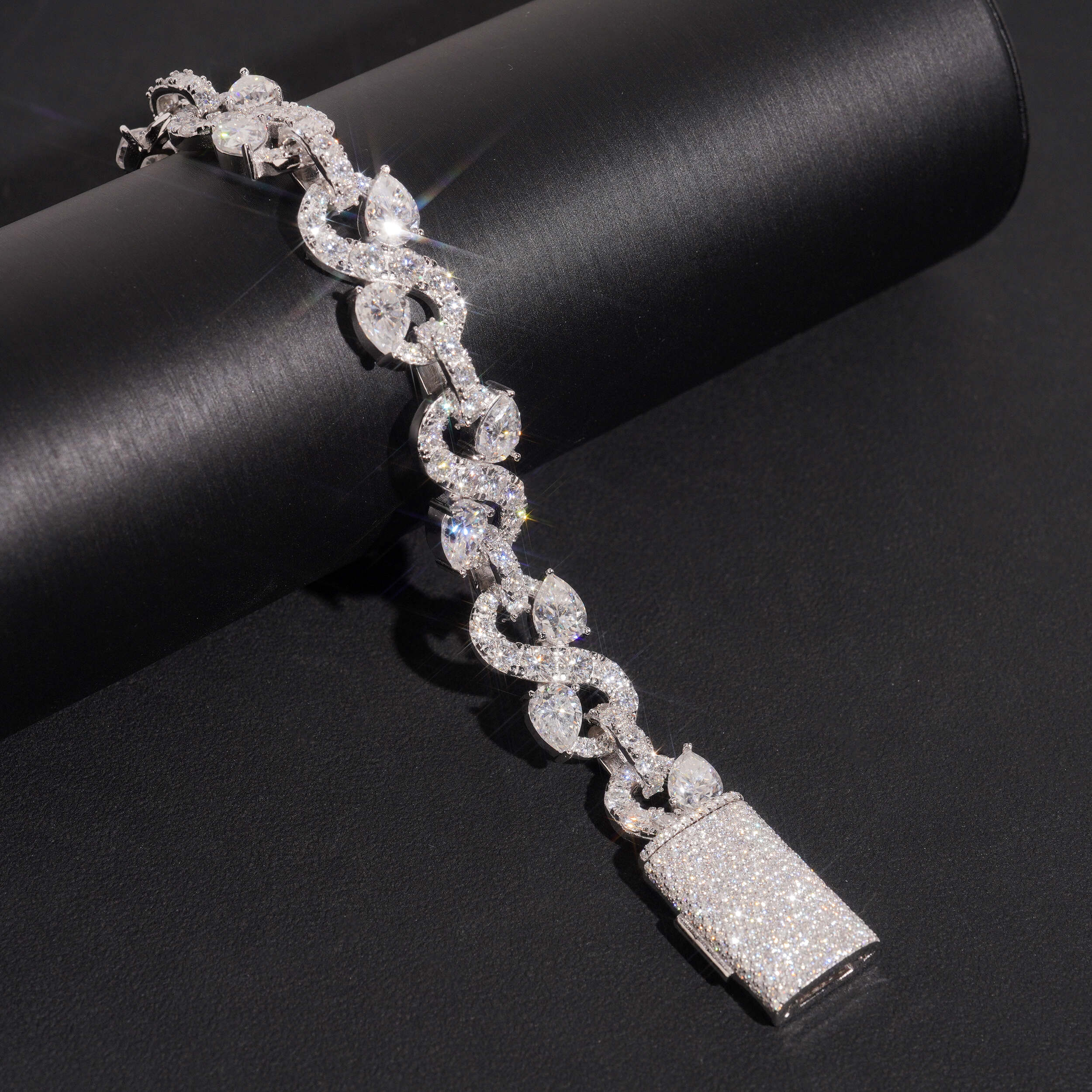Moissanite Diamond Infinity Link Bracelet For Men 13MM