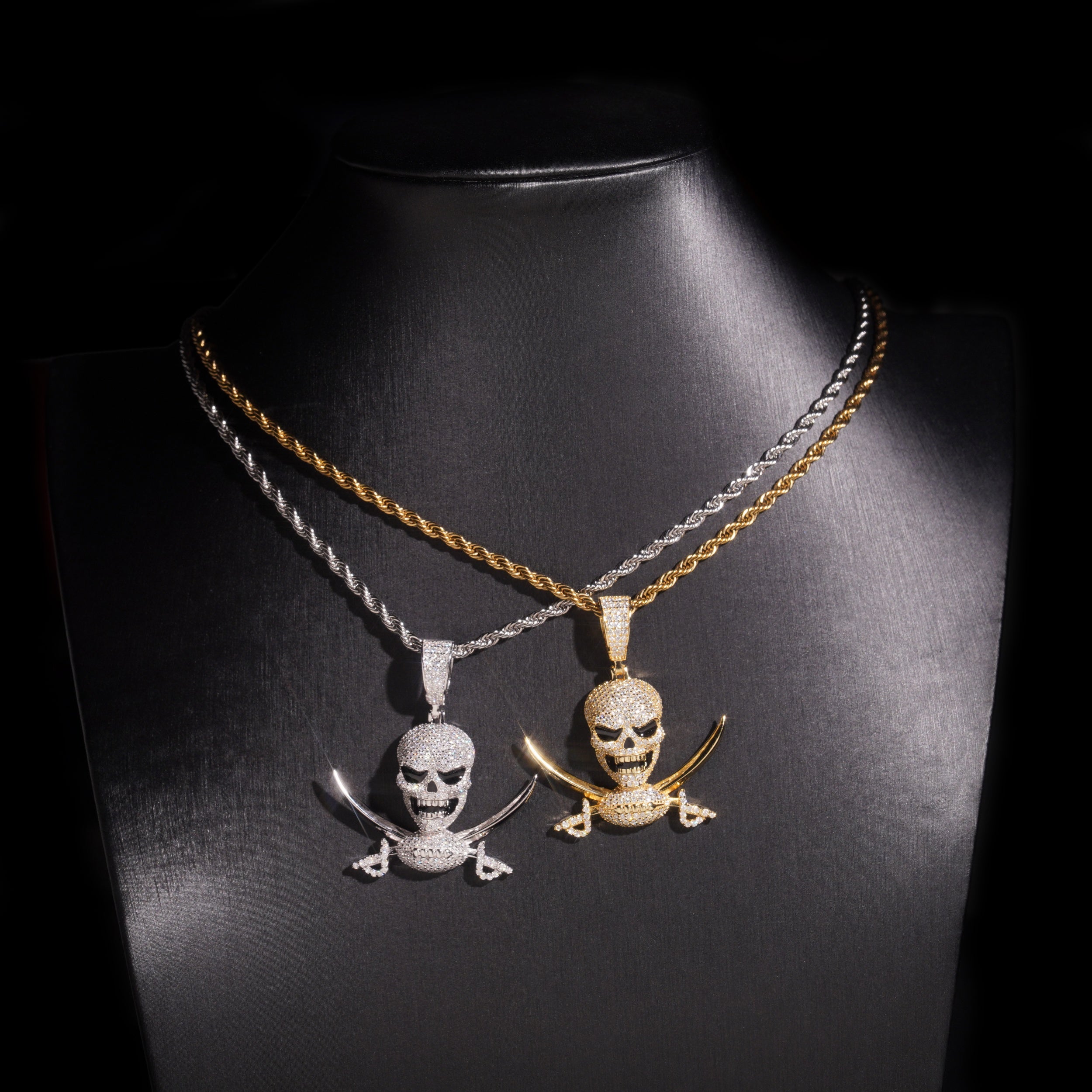 Skull Head Pendant VVS Moissanite Diamond Charm