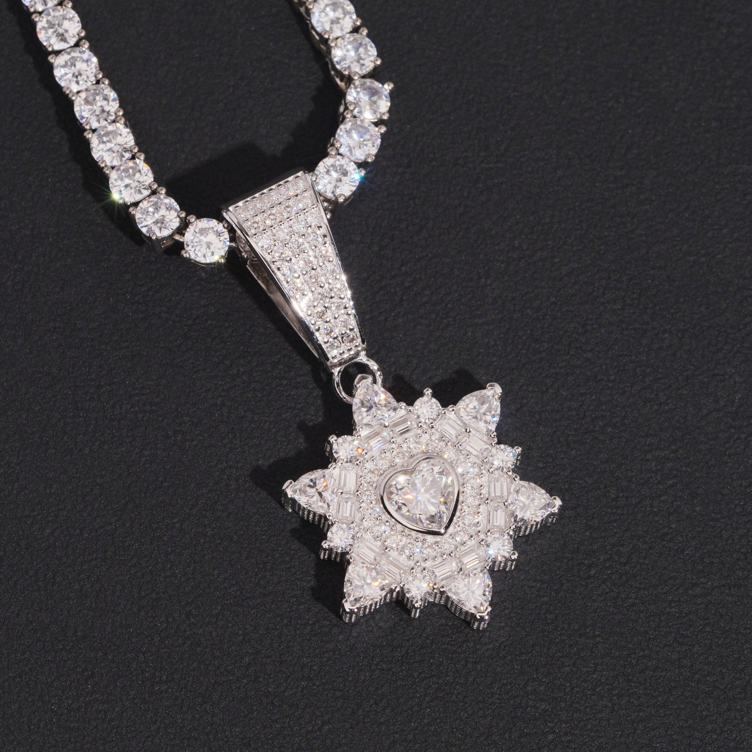 Moissanite Jewelry Charm Snakeflower Heart Stone Moissanite Charm For Unisex