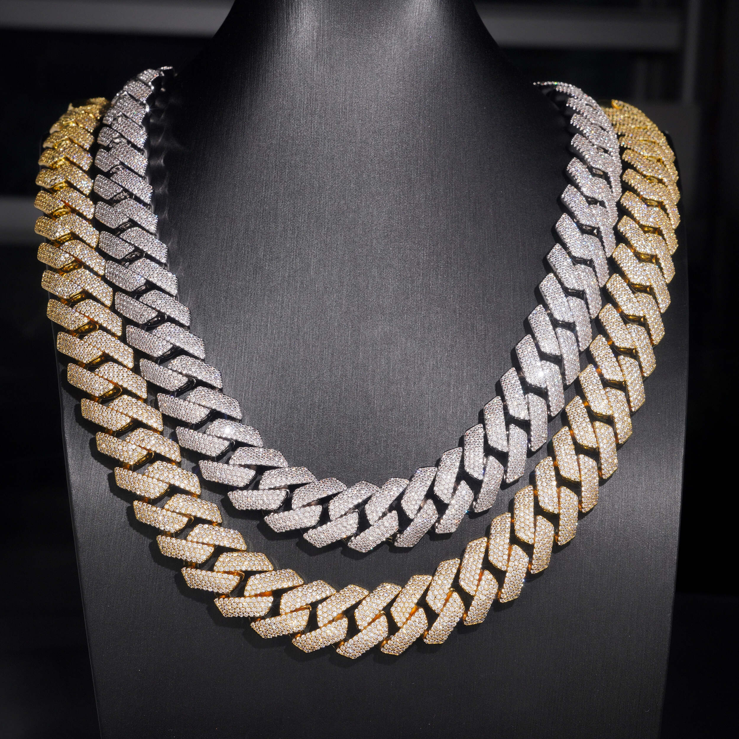 VVS CZ 18MM Prong Set Cuban Link Chain Necklace