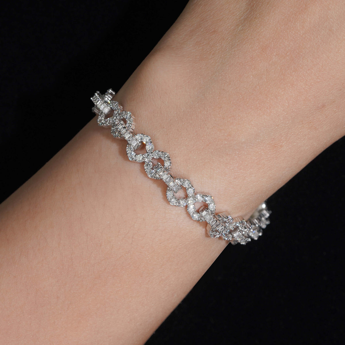 8MM VVS Lab Grown Diamond Infinity Link Bracelet