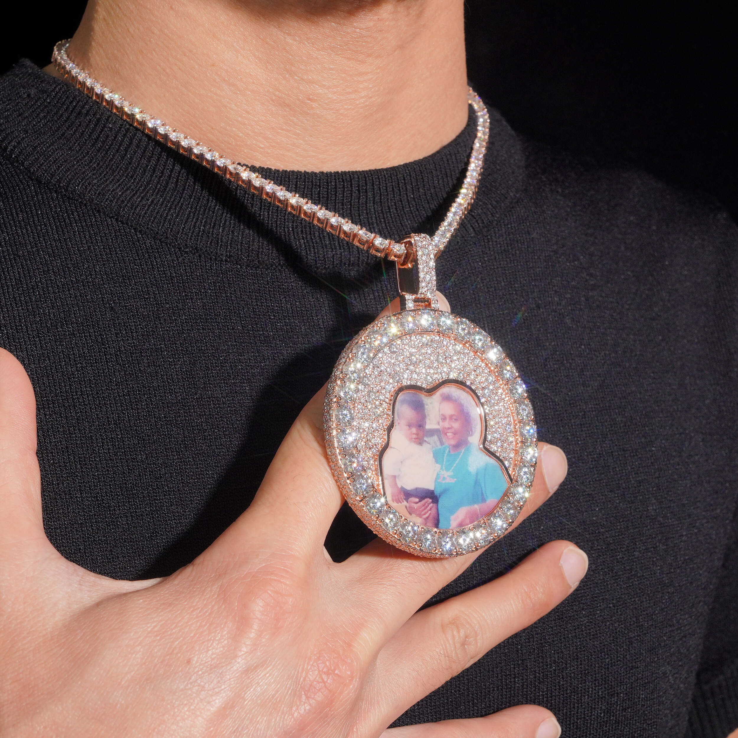 2.5inch Width Mosaic Setting Photo Memory Pendant Moissanite Diamond Jewelry