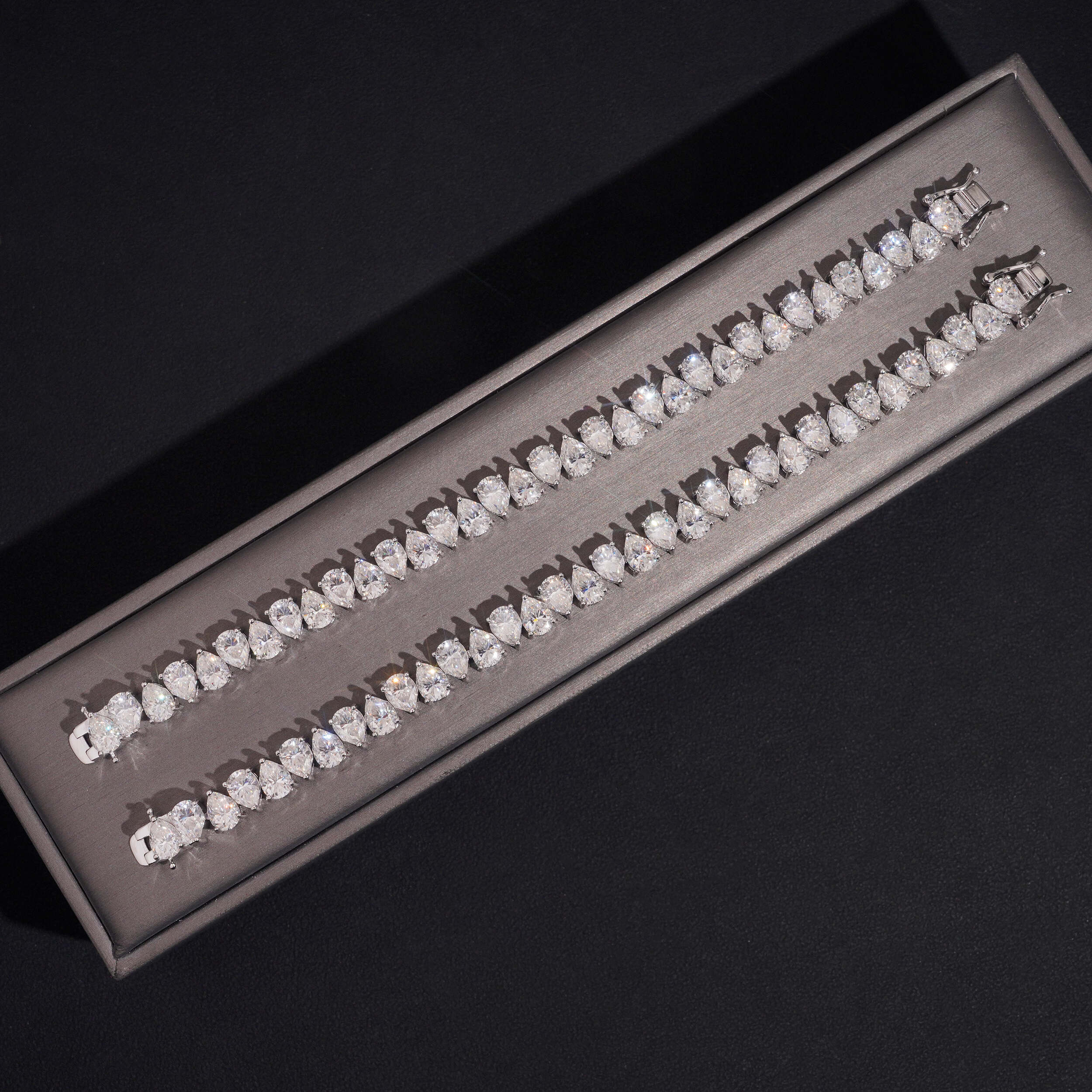 925 Silver 1CT Pear Cut VVS Moissanite Diamond Tennis Bracelet