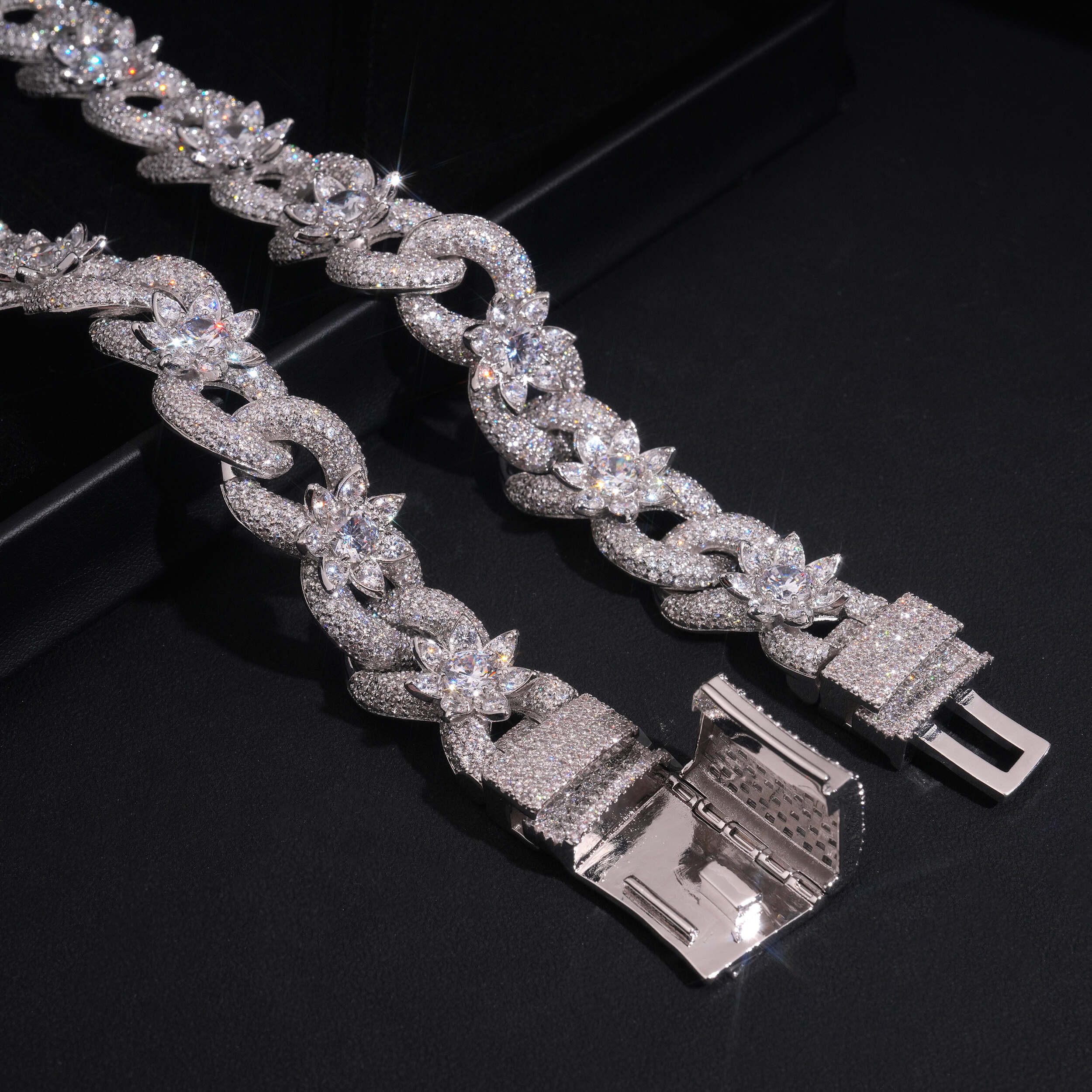 VVS CZ 18MM Flower Infinity Link Chain Necklace