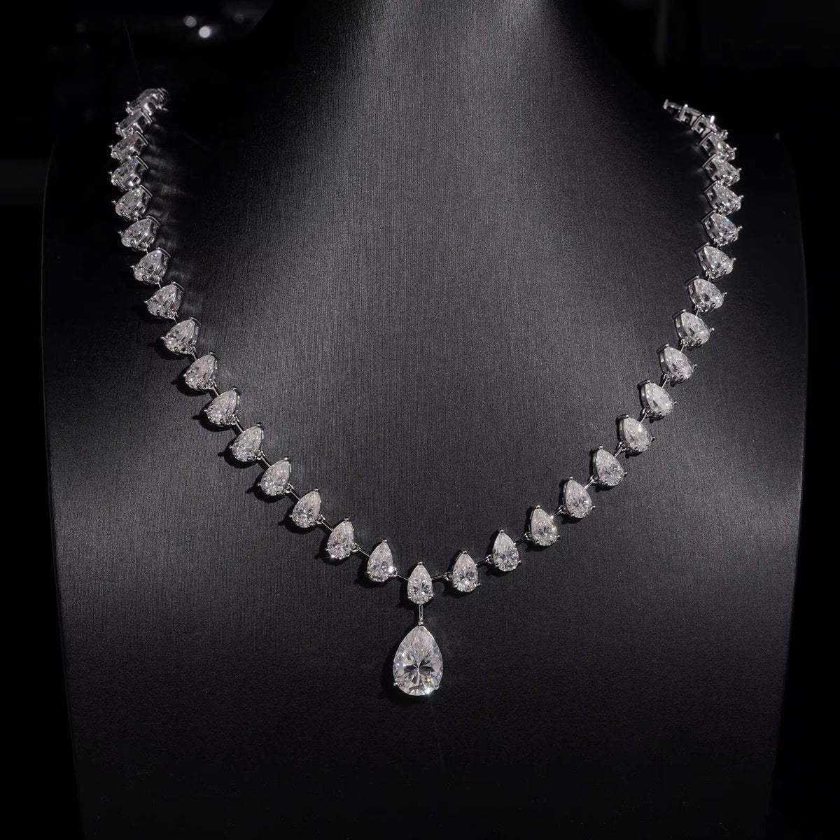 Women Luxury Teardrop Cut Moissanite Diamond Necklace