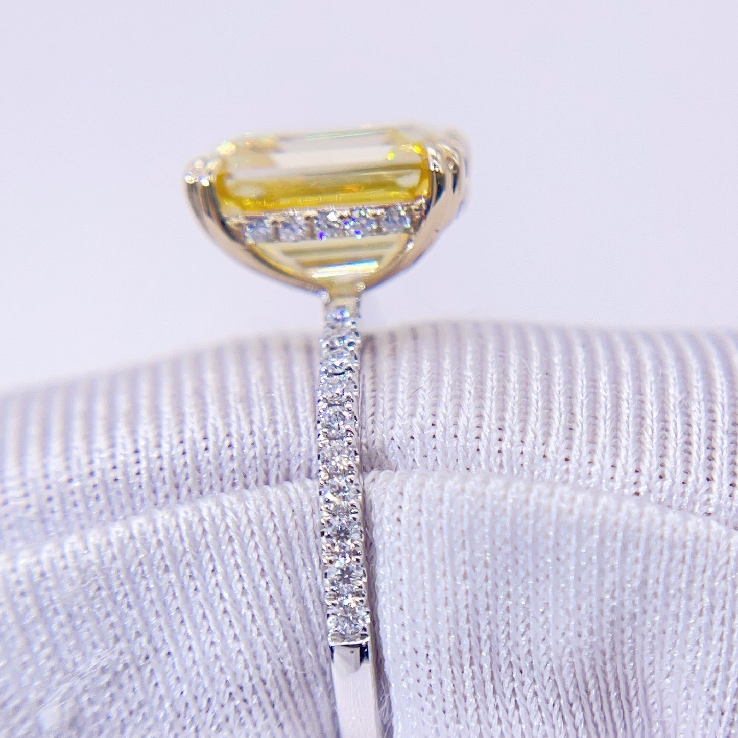 925 Silver 10K 14K 18K White Gold Yellow Moissanite Emerald Cut Halo Diamond Ring