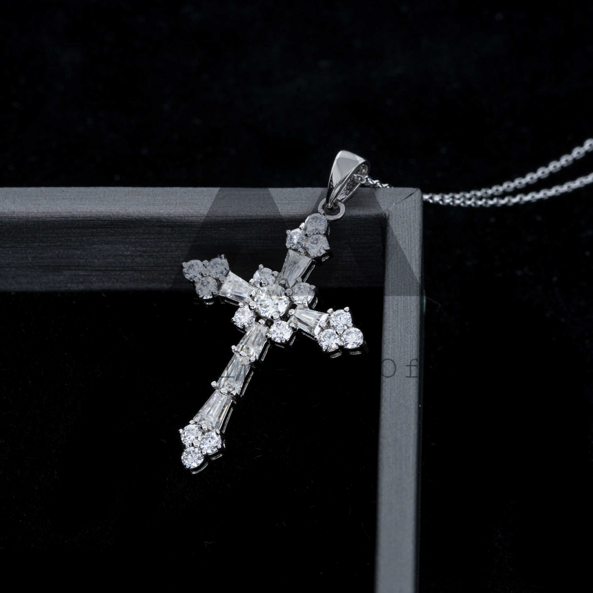 925 Sterling Silver Hot Sell Baguette Design VVS Moissanite Diamond Women Cross Necklace