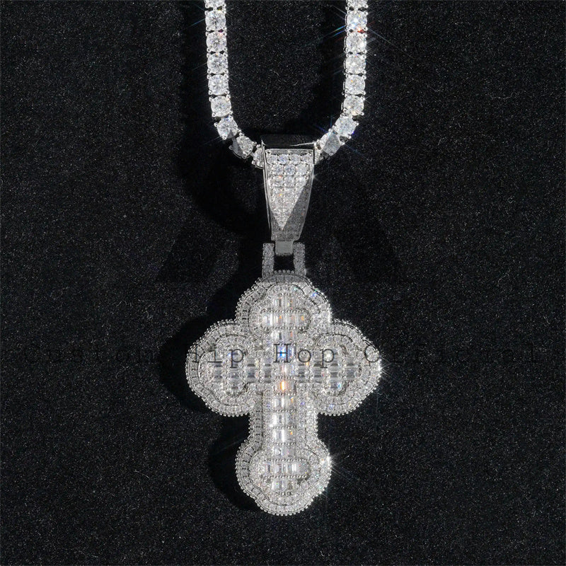 Elegante novo design de moda Iced Out GRA Certificated Pass Diamond Tester Baguette Moissanite Cross Pendant