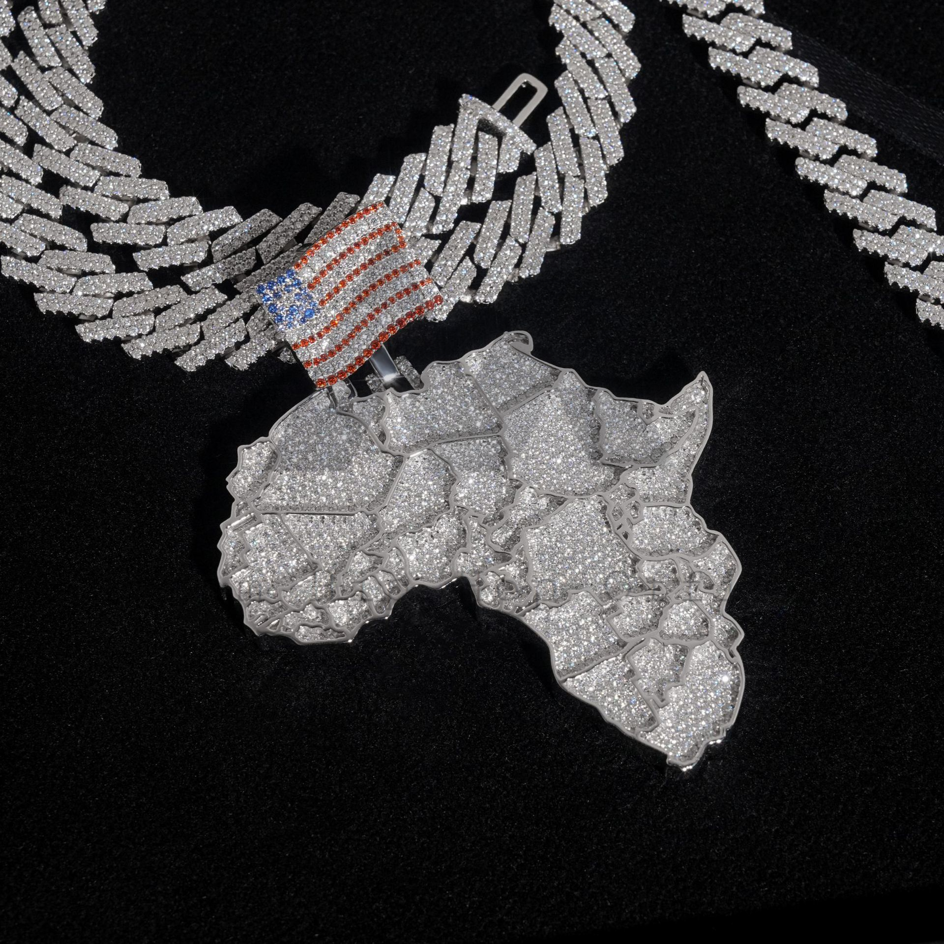 3.5Inch Tall Iced Out Flag Bail Africa Map Pendant Iced Out VVS Moissanite Hip Hop Jewelry